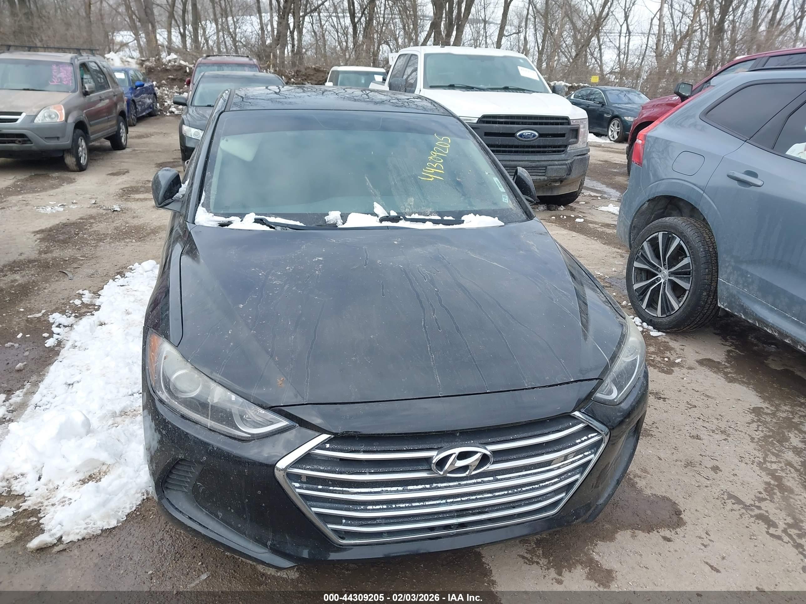 HYUNDAI ELANTRA image 6