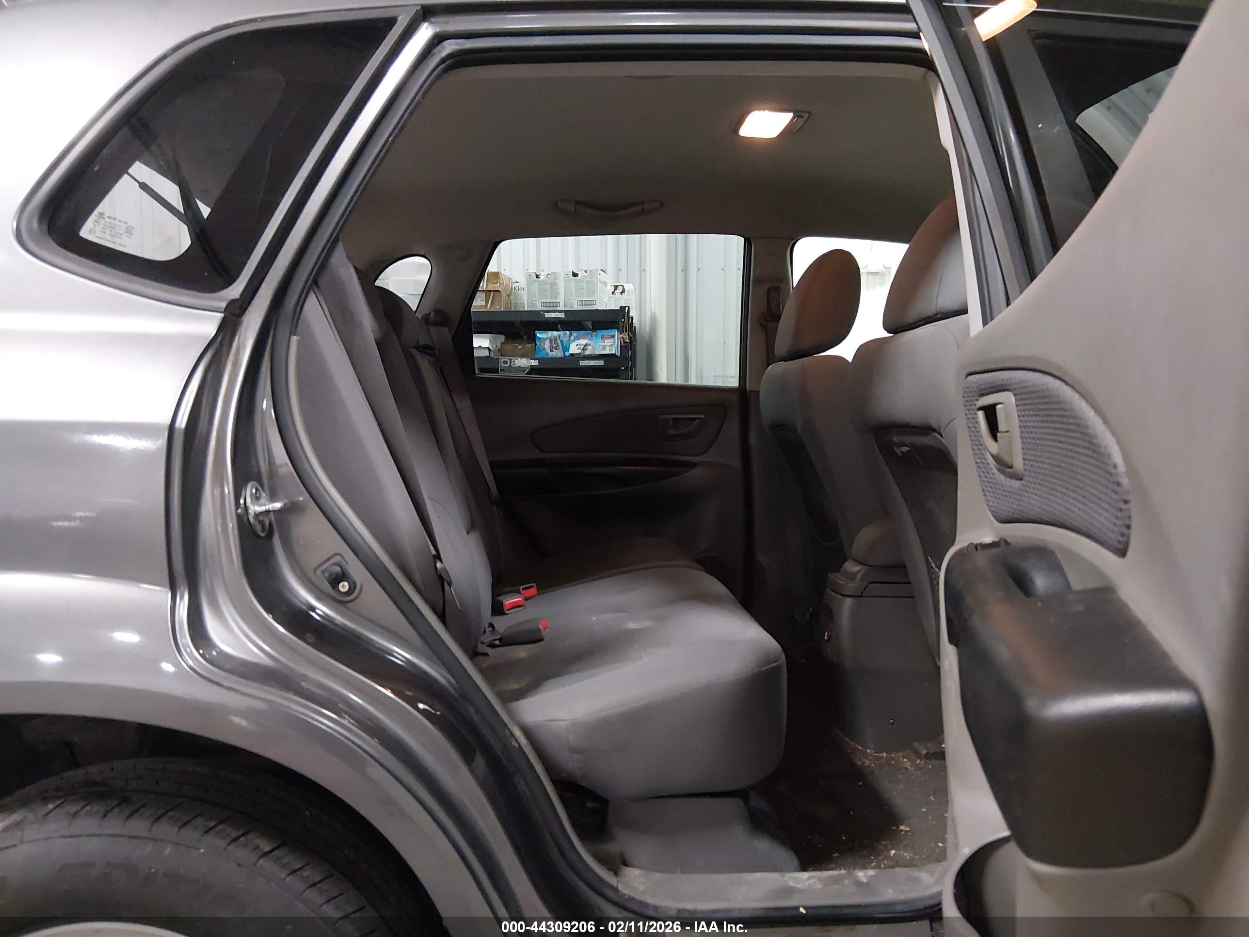 HYUNDAI TUCSON image 8