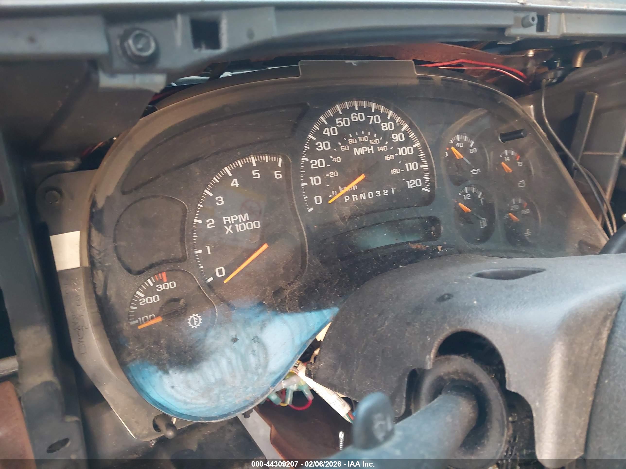 CHEVROLET SILVERADO image 7