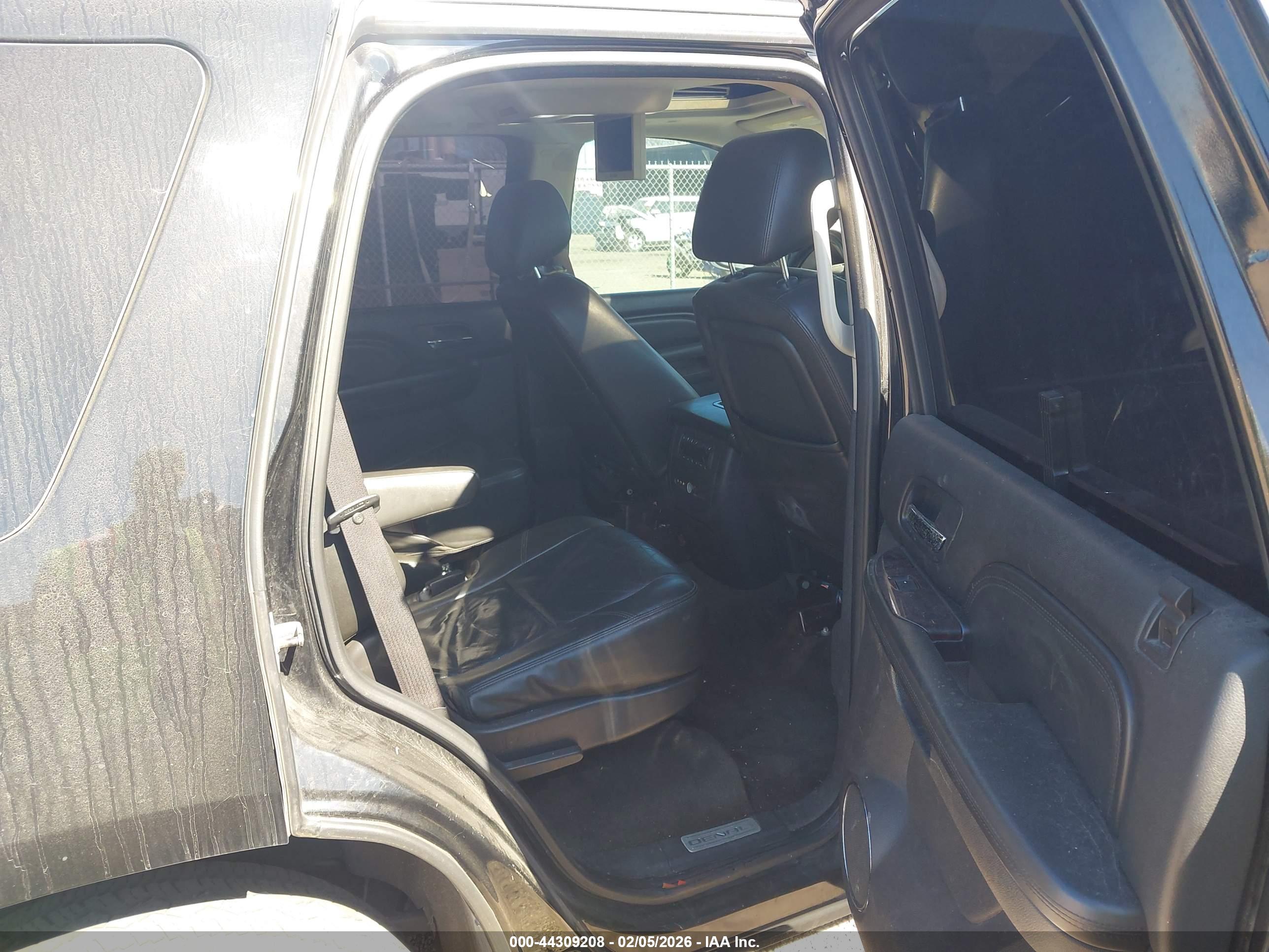 GMC YUKON image 8