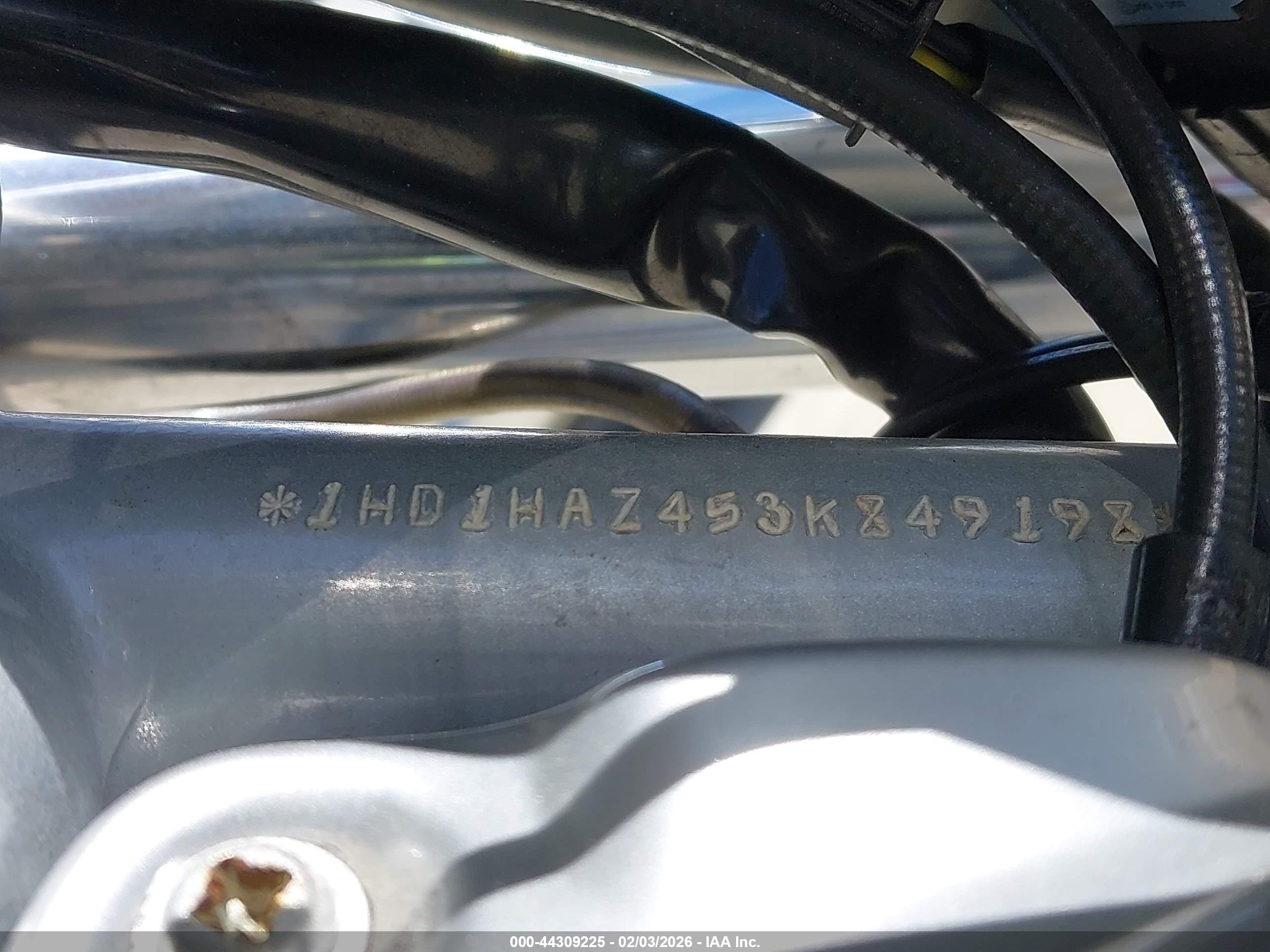 HARLEY-DAVIDSON VRSCA image 10