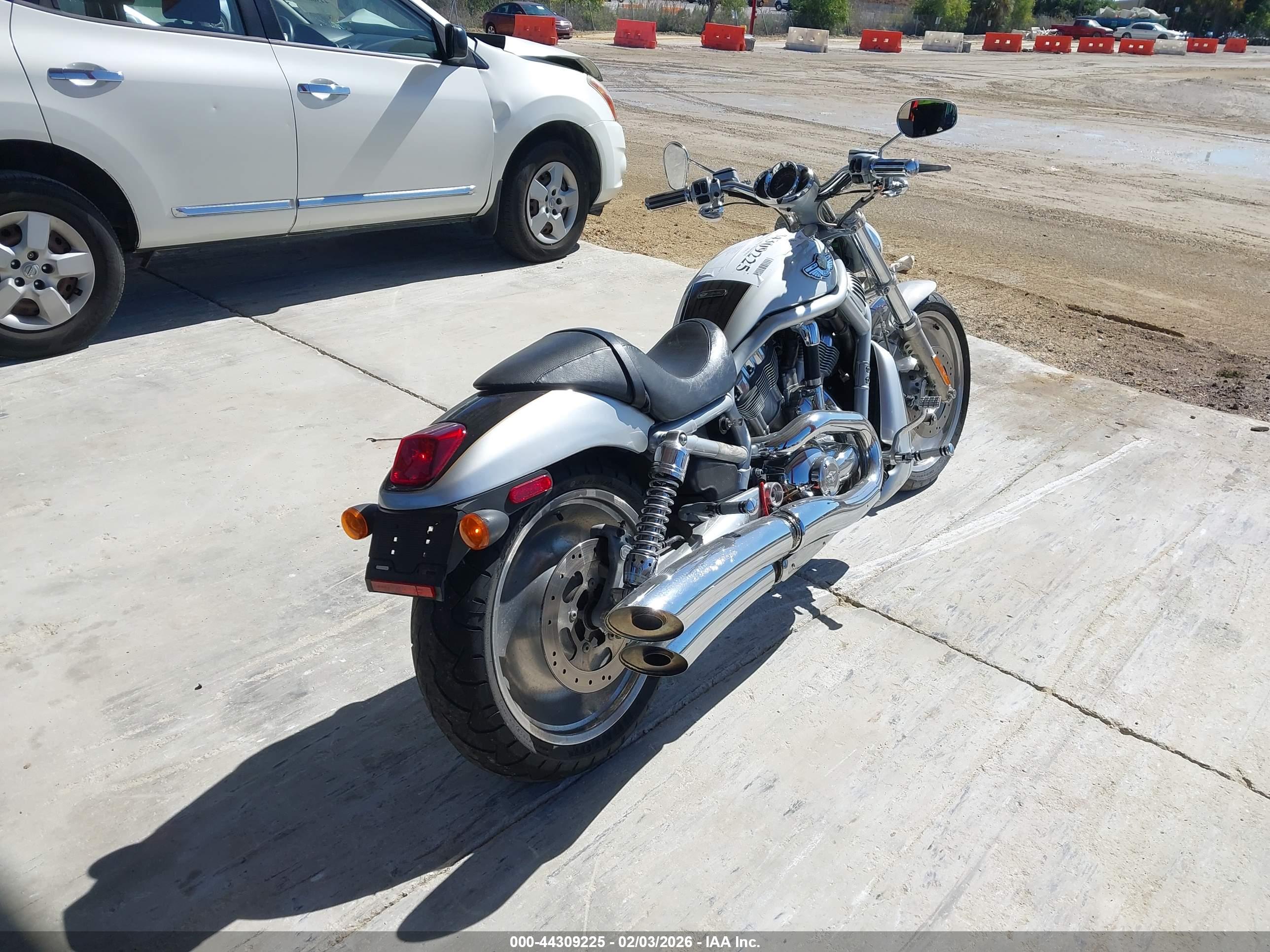 HARLEY-DAVIDSON VRSCA image 4