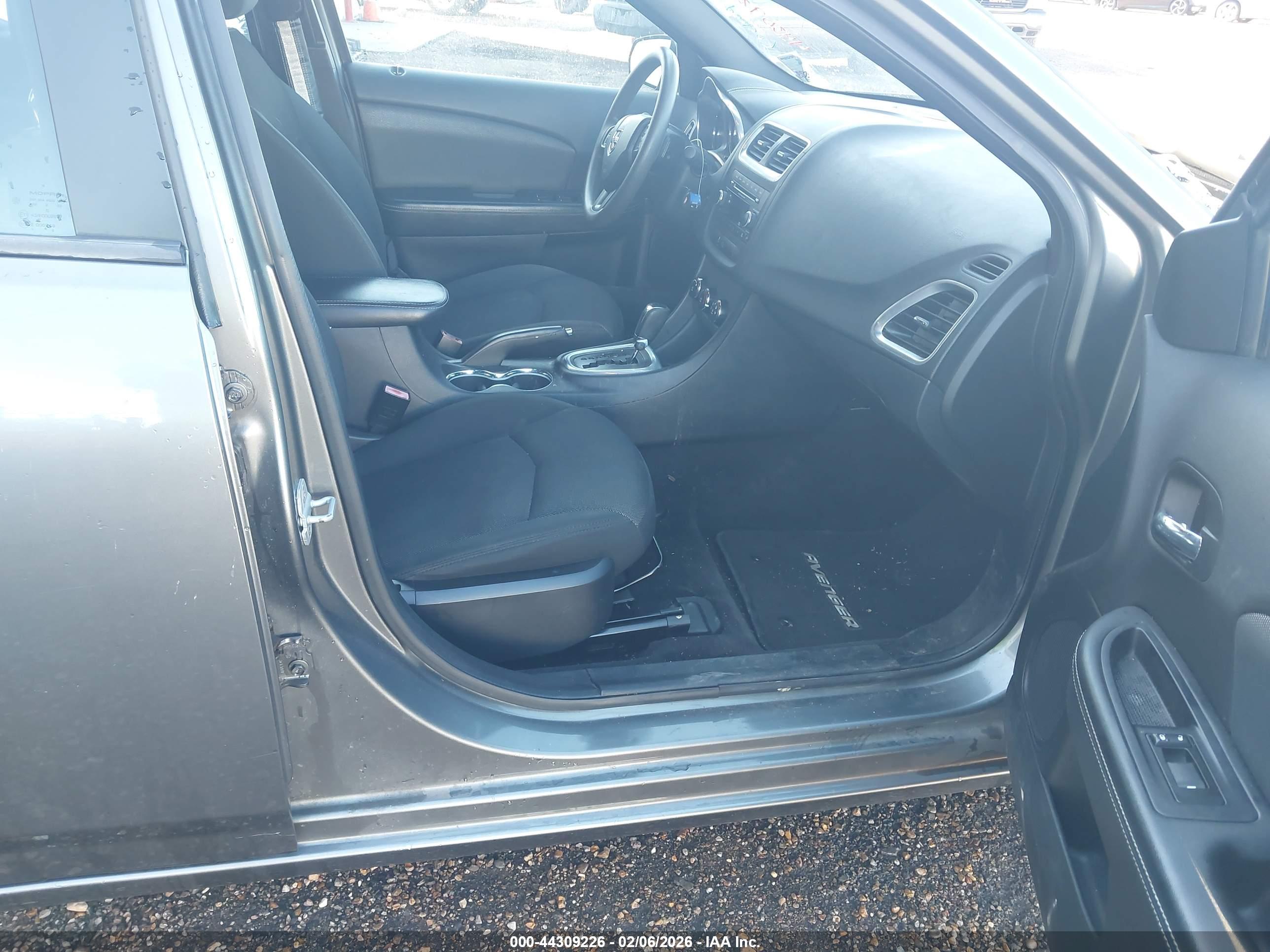 DODGE AVENGER image 5