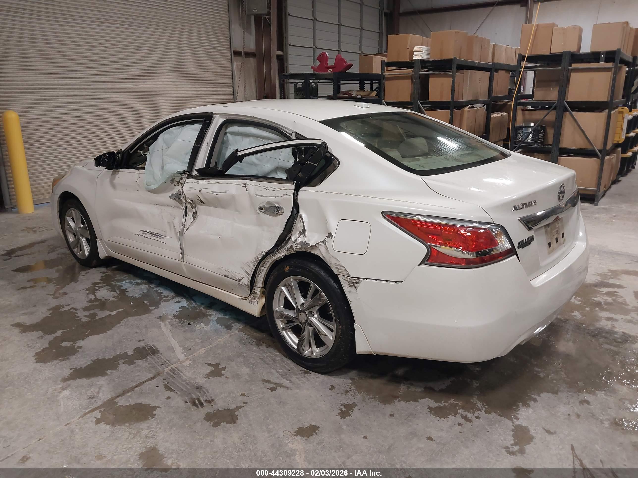 NISSAN ALTIMA image 3