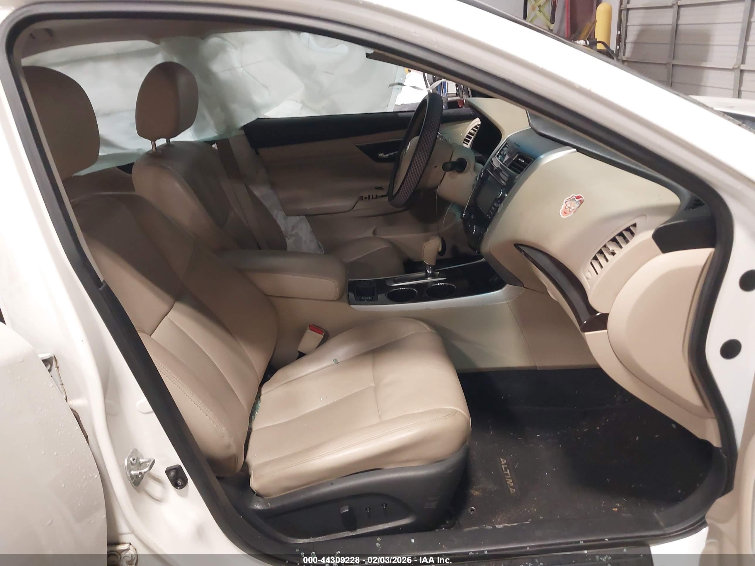 NISSAN ALTIMA image 5