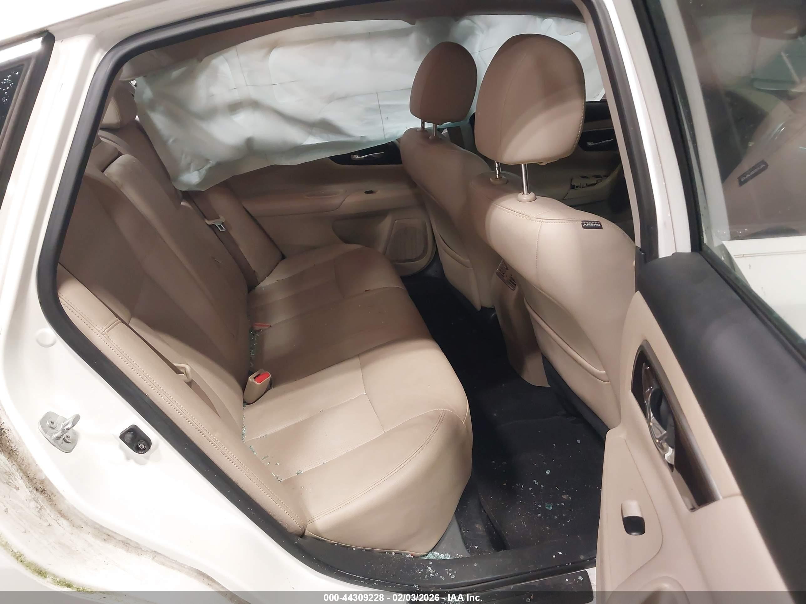 NISSAN ALTIMA image 8