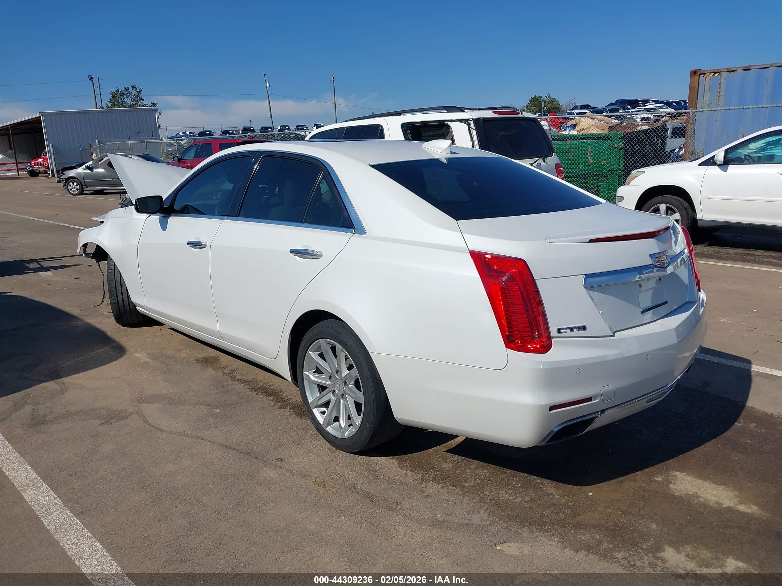 CADILLAC CTS image 3