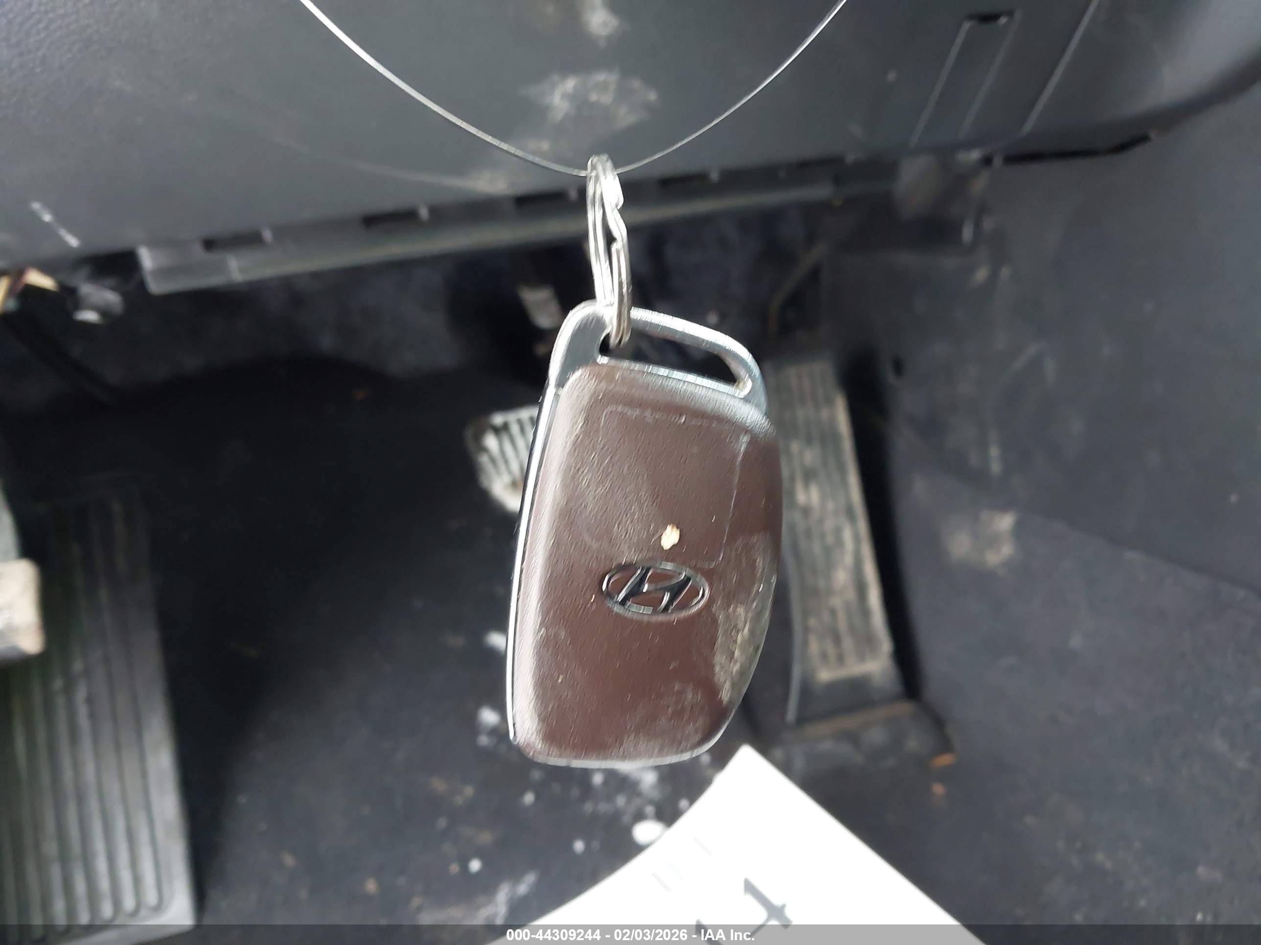 HYUNDAI SONATA image 11