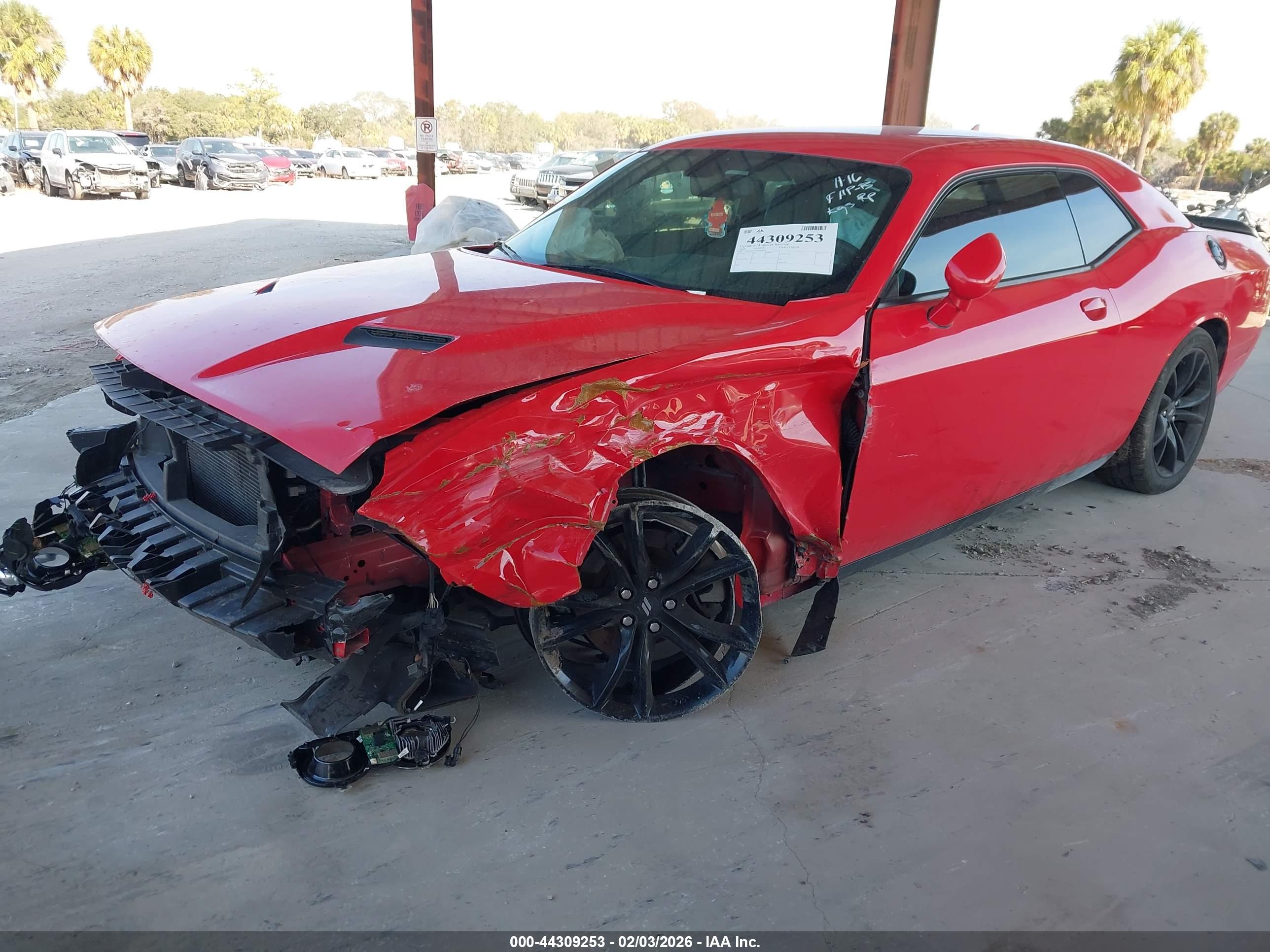 DODGE CHALLENGER image 2