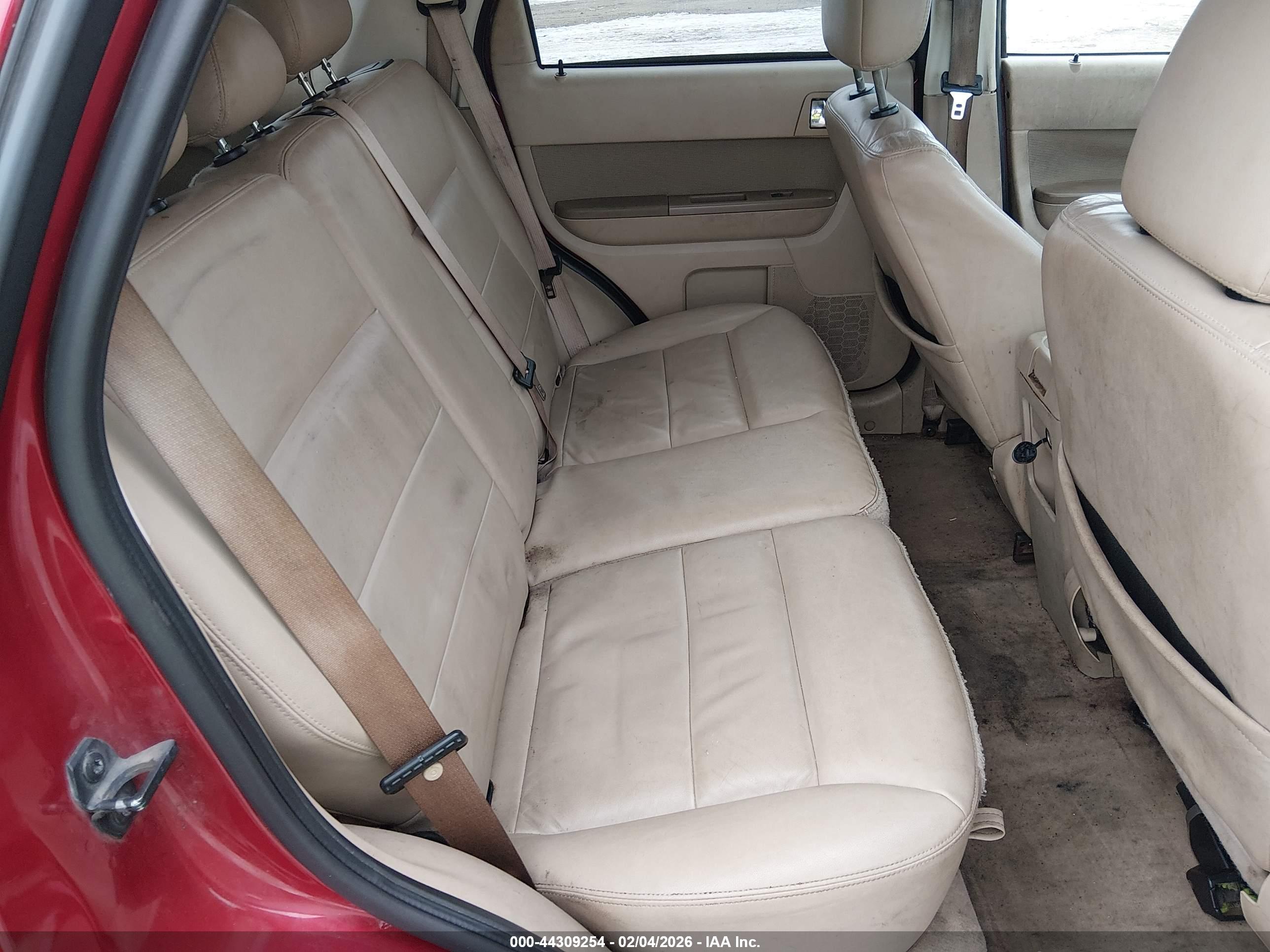 FORD ESCAPE image 8