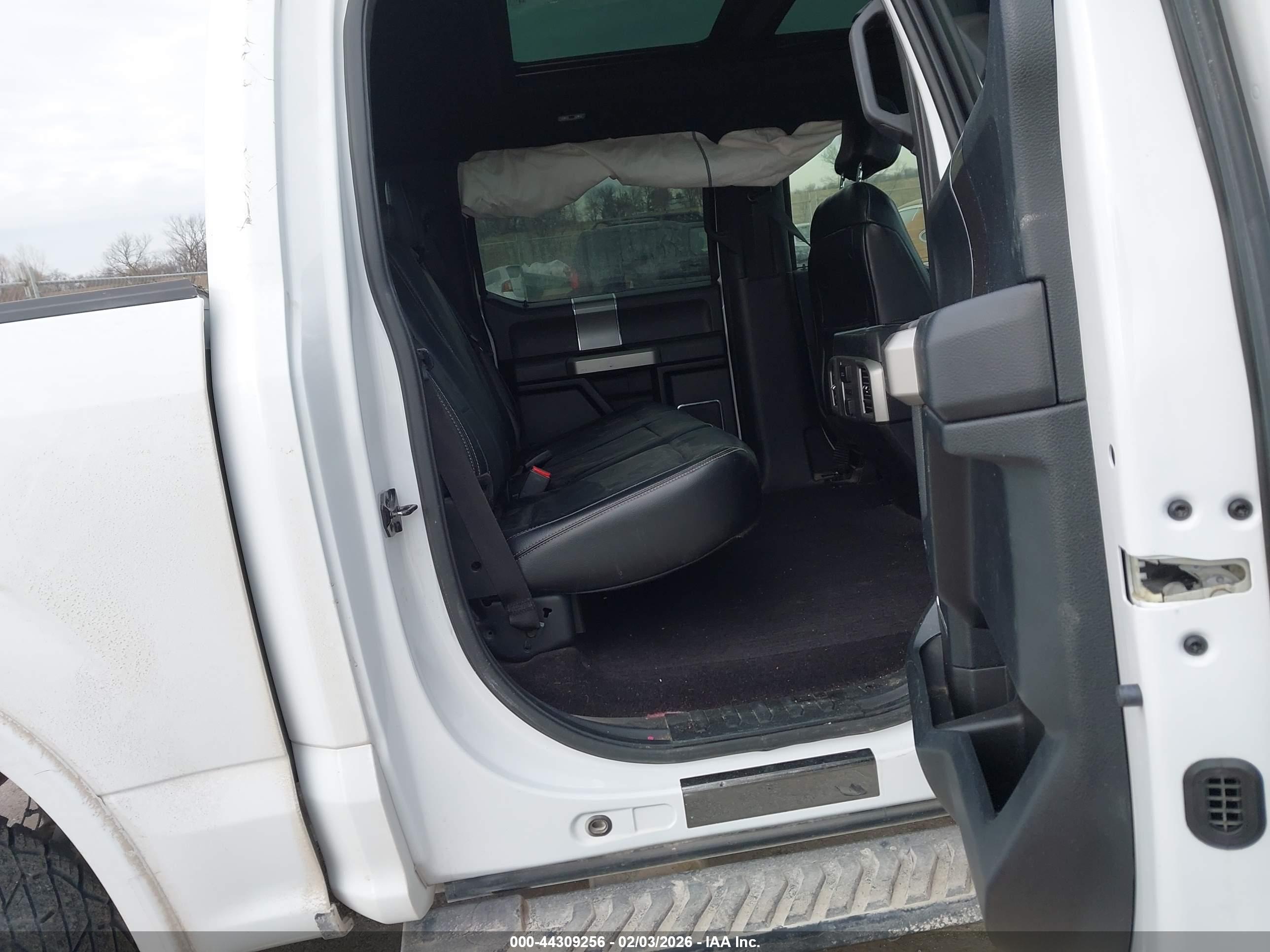FORD F-150 image 8