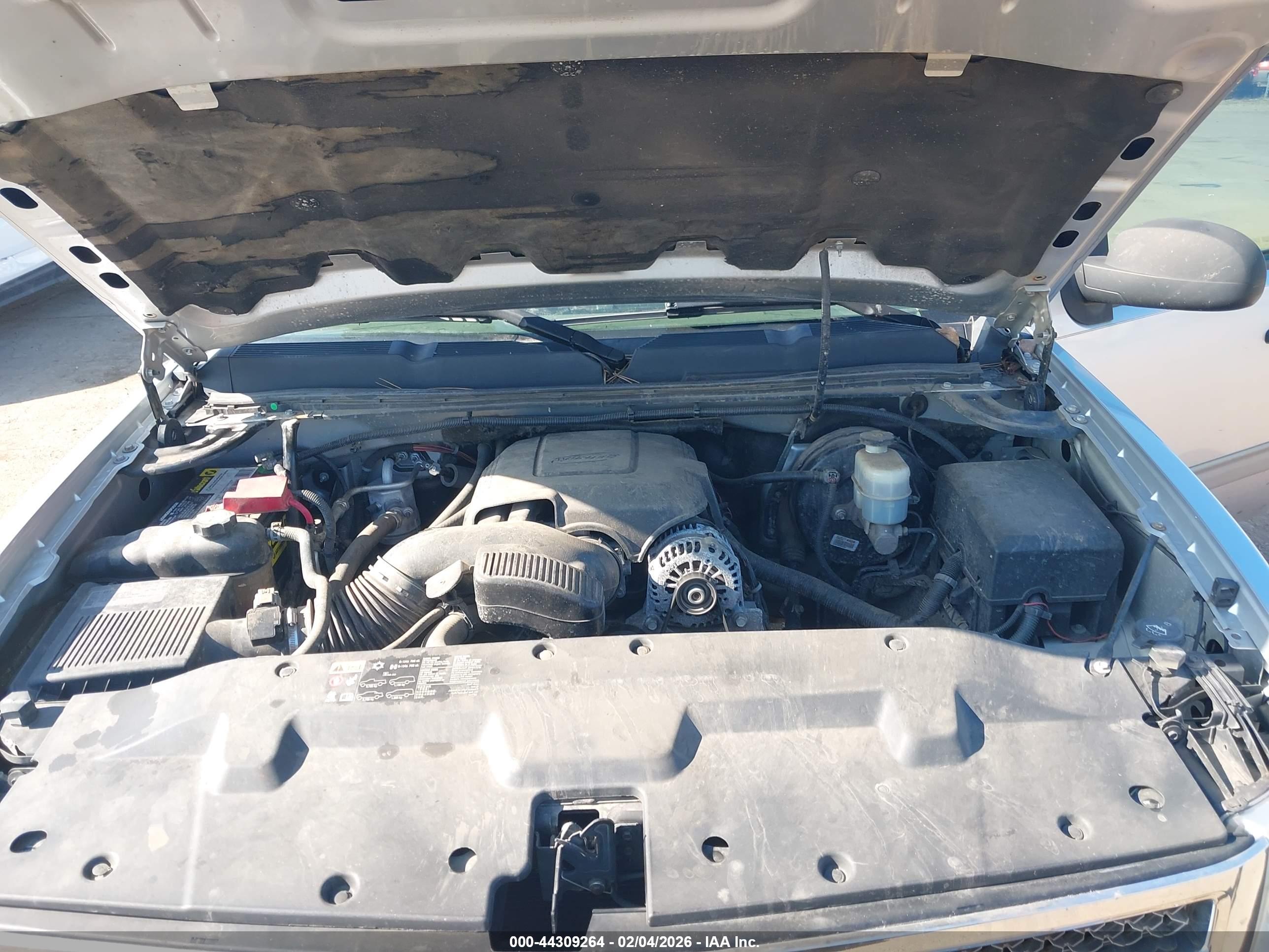 CHEVROLET SILVERADO image 10