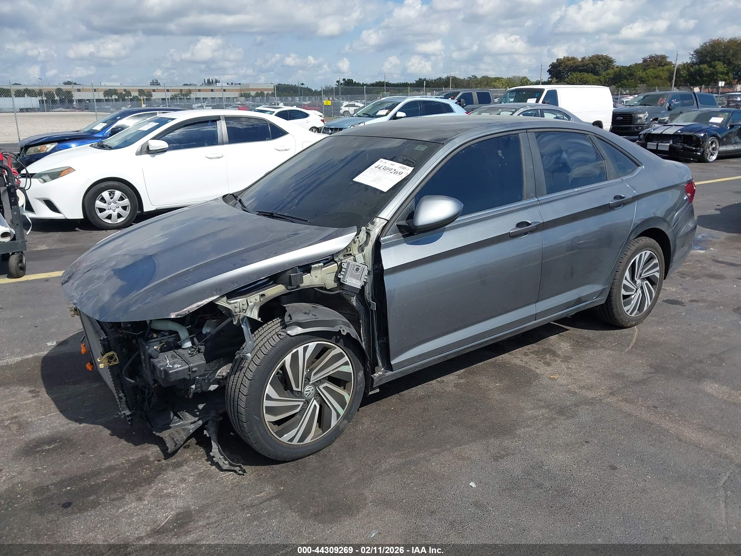 VOLKSWAGEN JETTA image 2