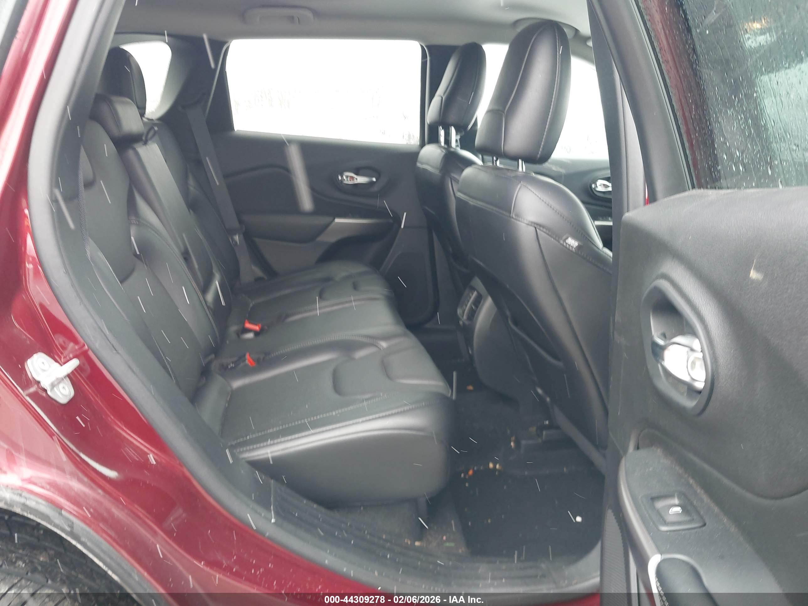 JEEP CHEROKEE image 8