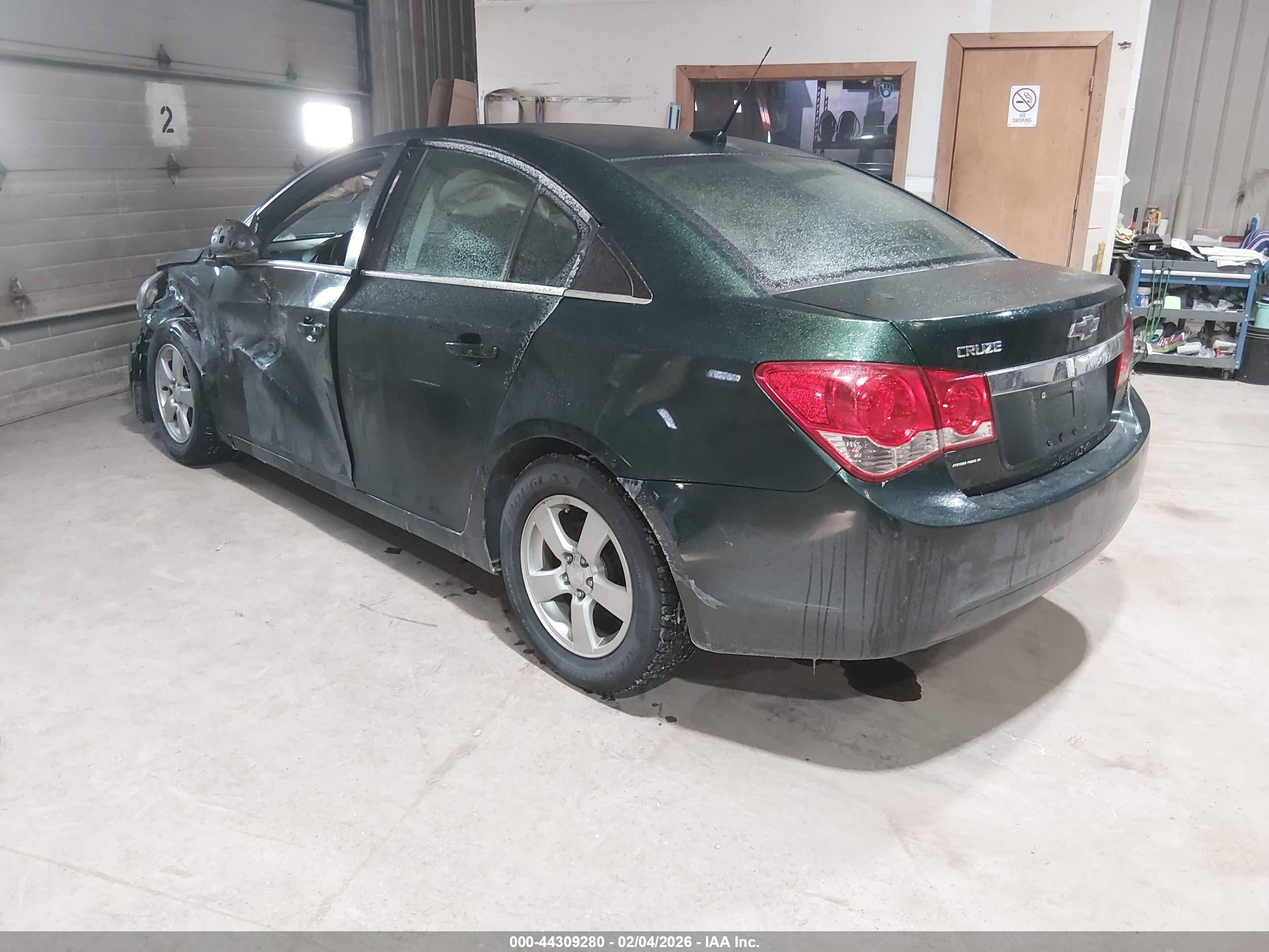 CHEVROLET CRUZE image 3