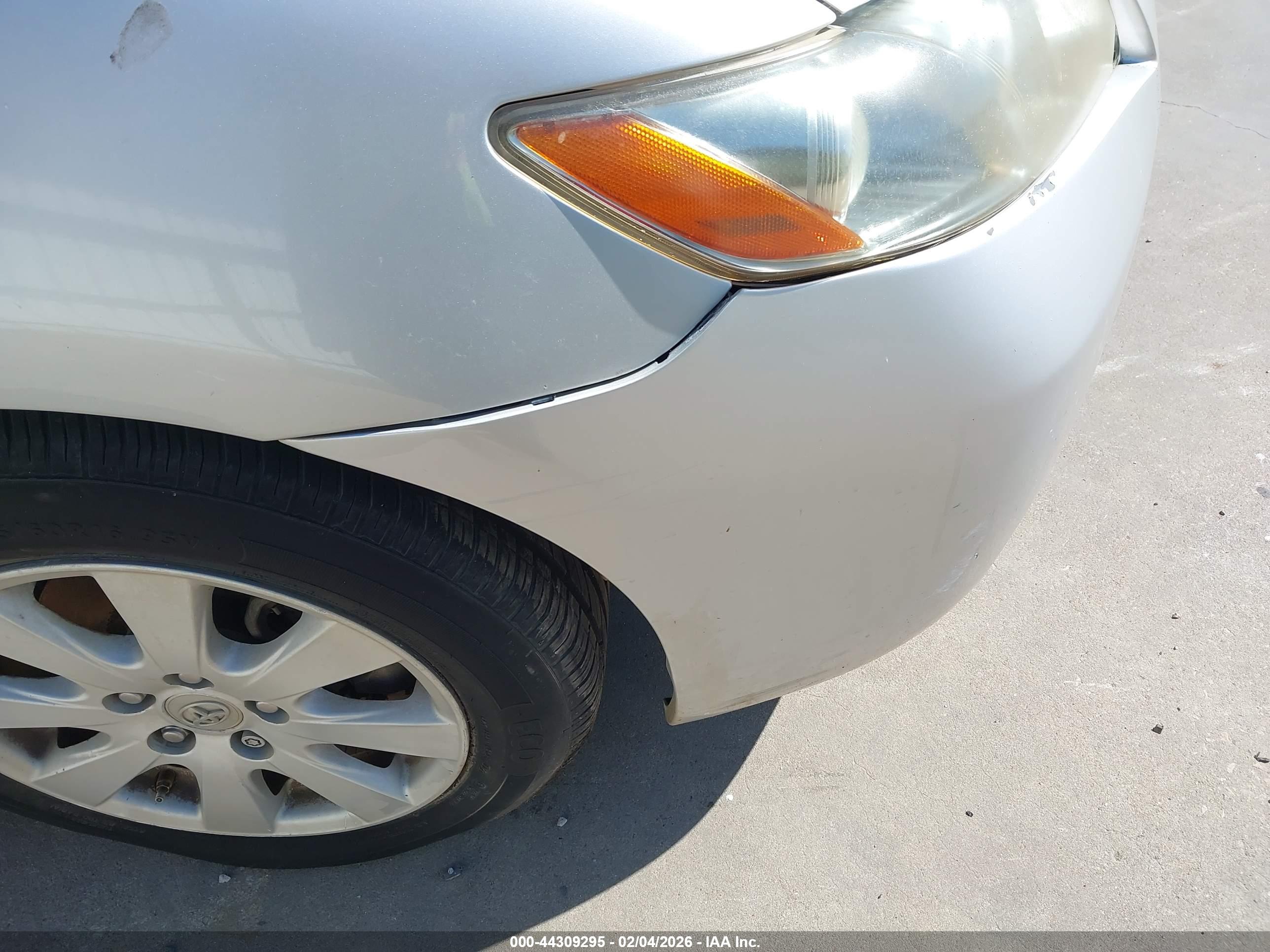 TOYOTA CAMRY image 6