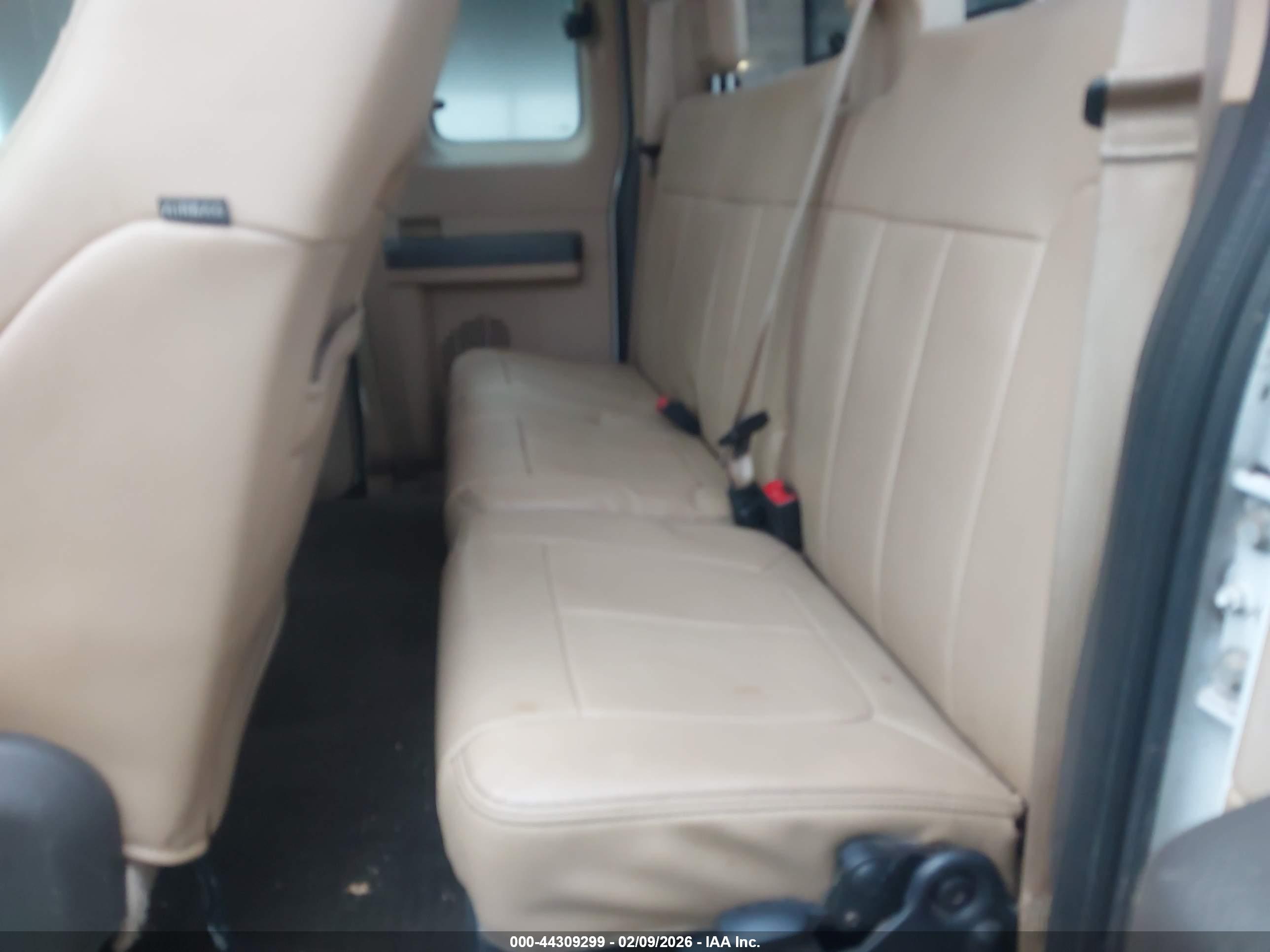 FORD F-250 image 8
