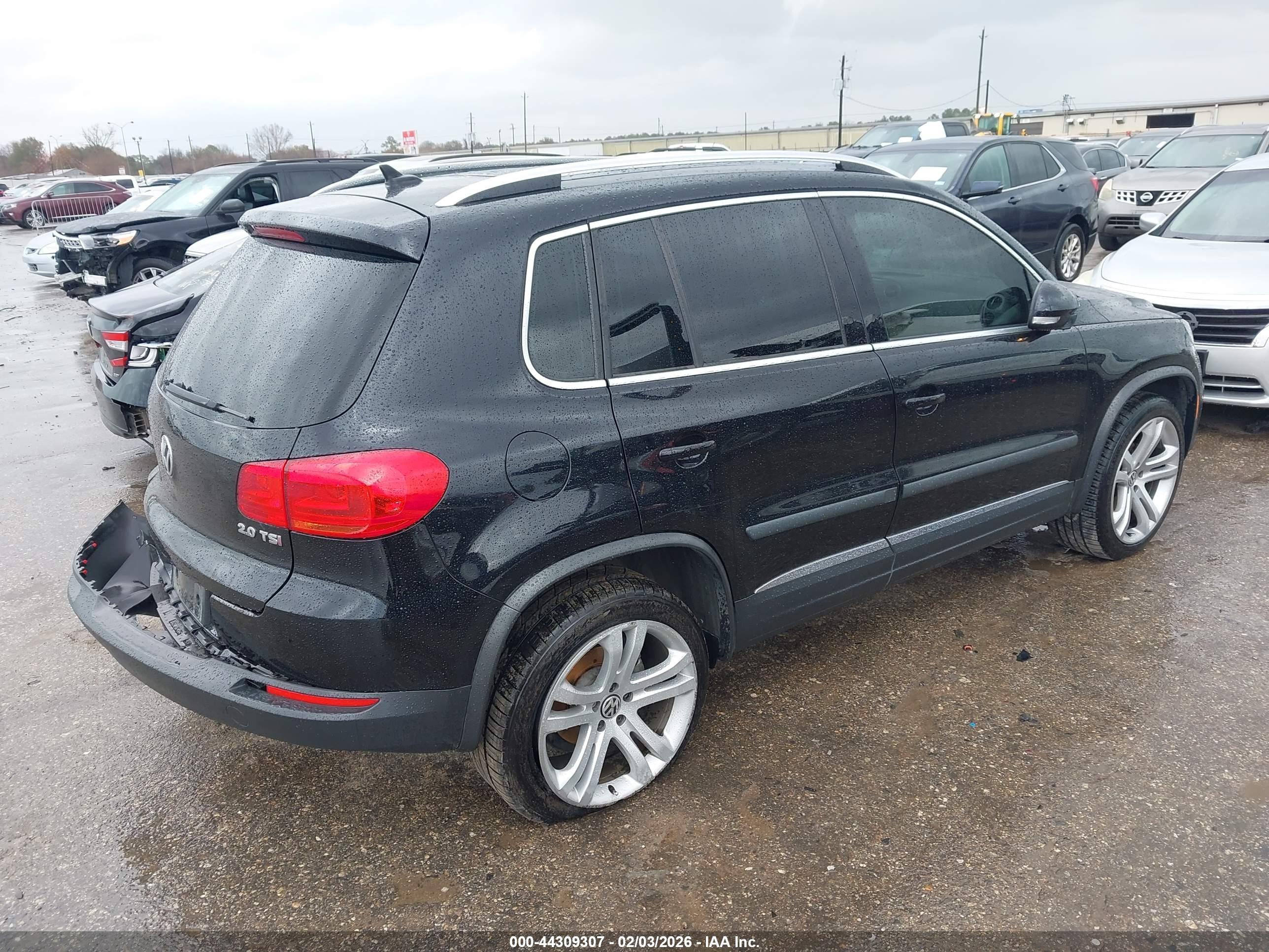 VOLKSWAGEN TIGUAN image 4
