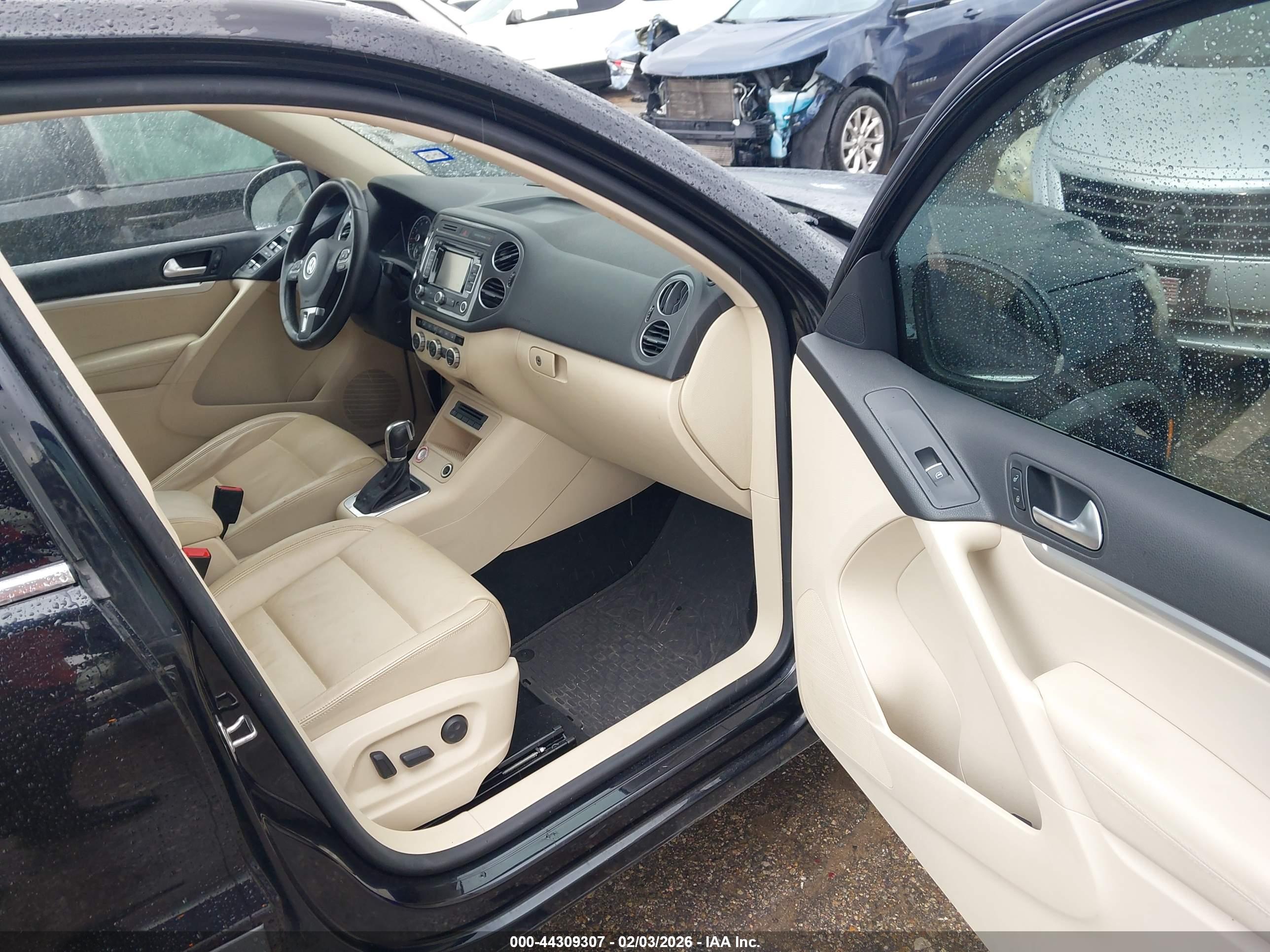 VOLKSWAGEN TIGUAN image 5