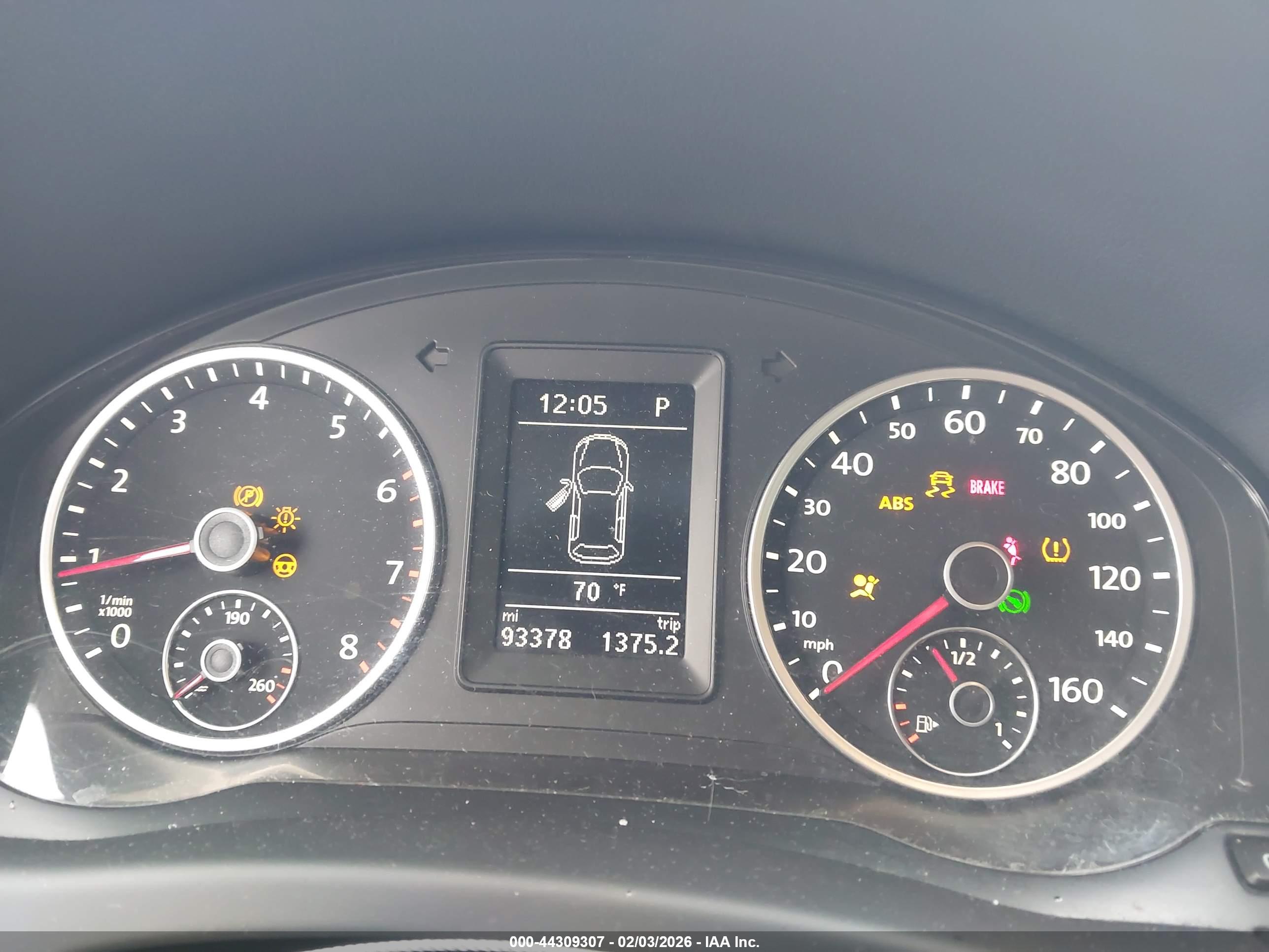 VOLKSWAGEN TIGUAN image 7