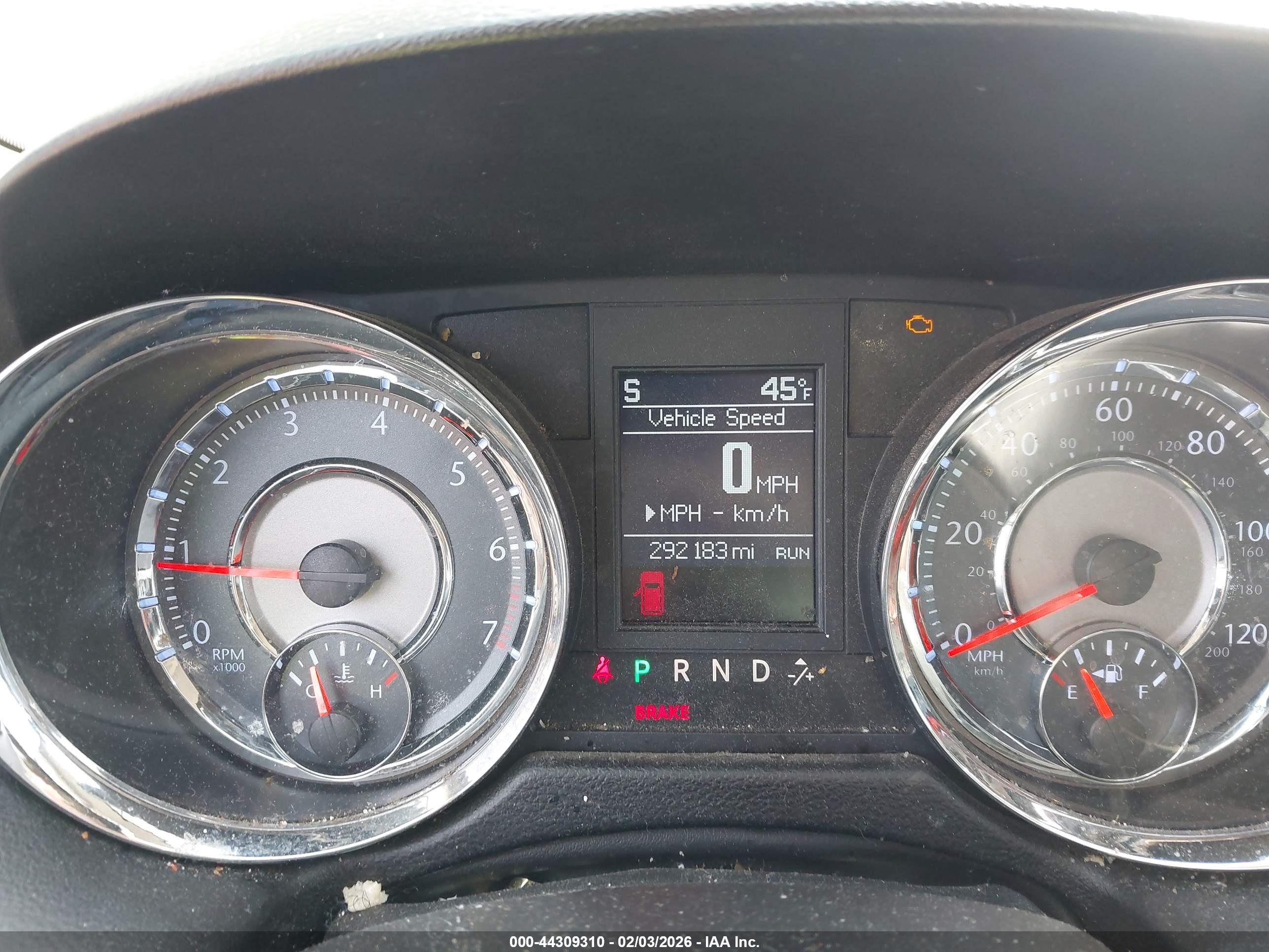 CHRYSLER TOWN image 7
