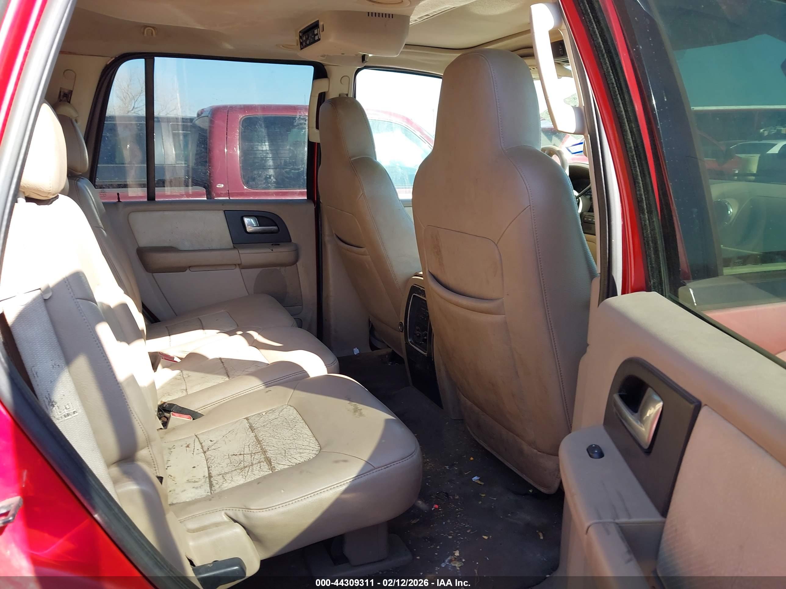 FORD EXPEDITION image 8