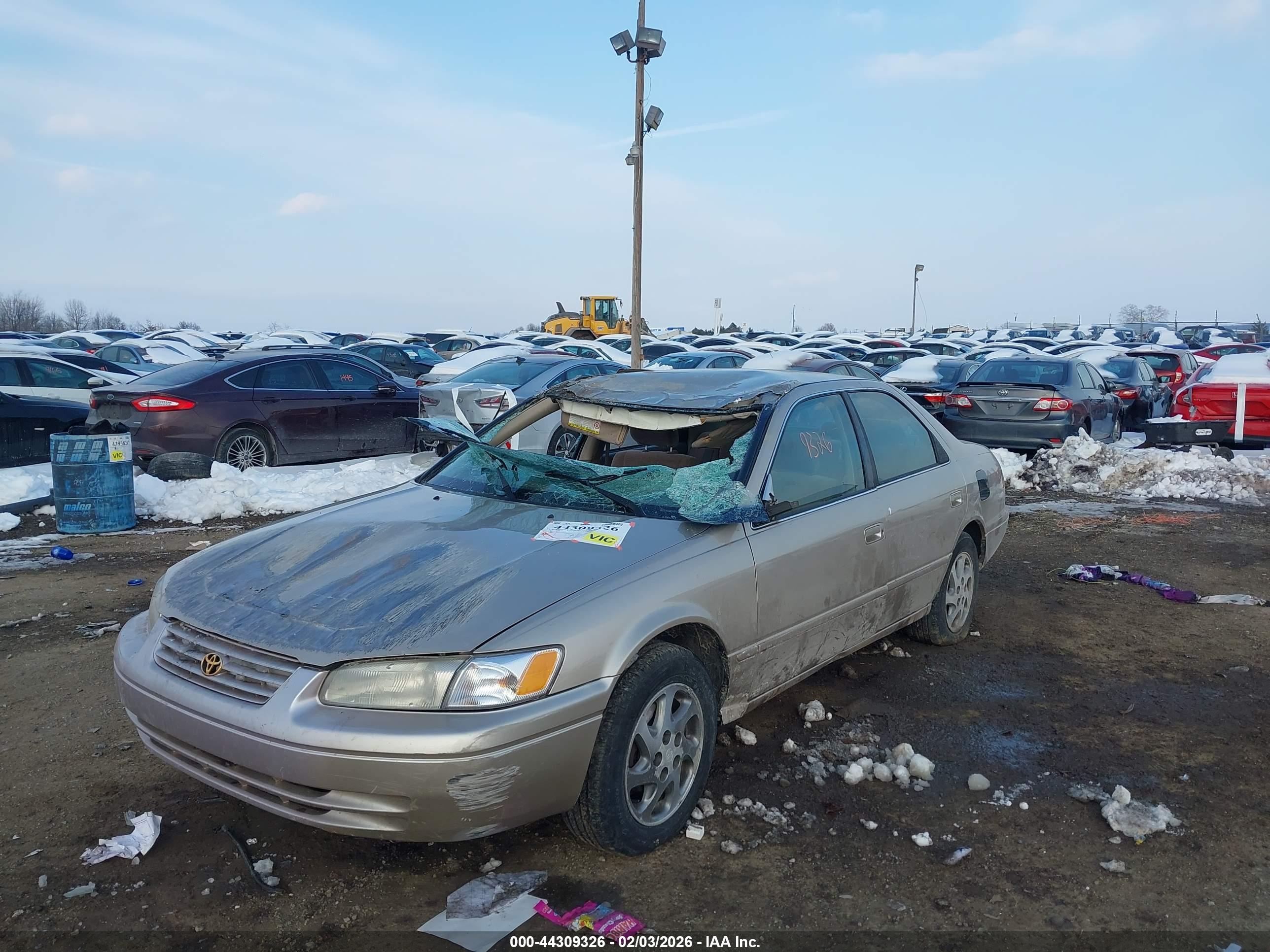 TOYOTA CAMRY image 6