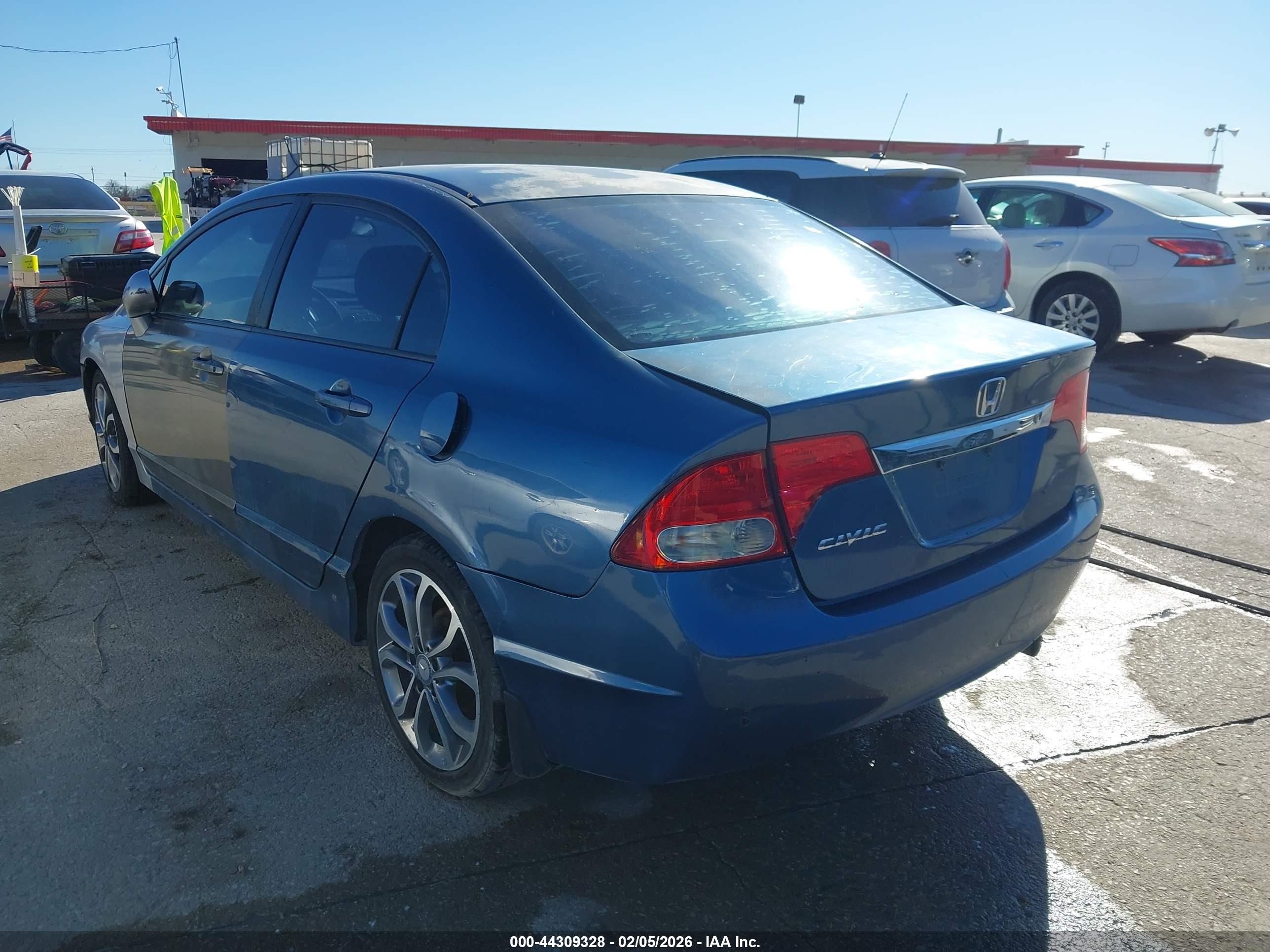 HONDA CIVIC image 3
