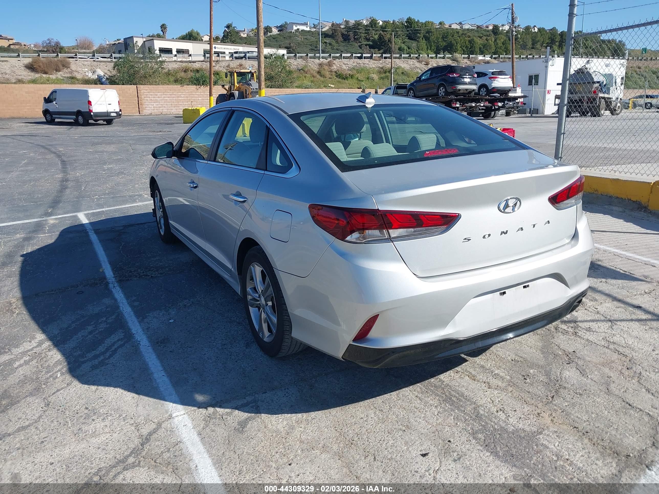 HYUNDAI SONATA image 3