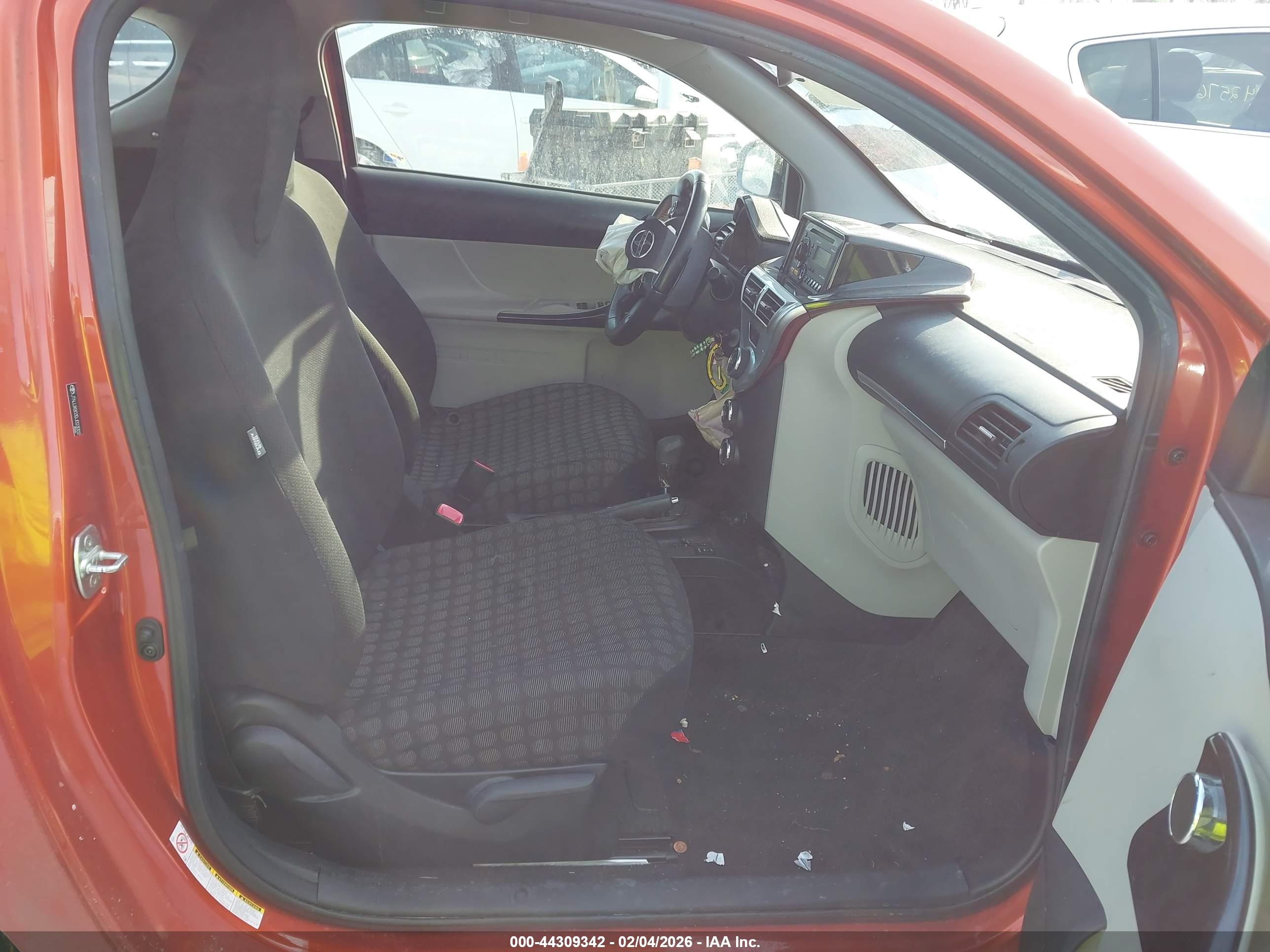 SCION IQ image 5