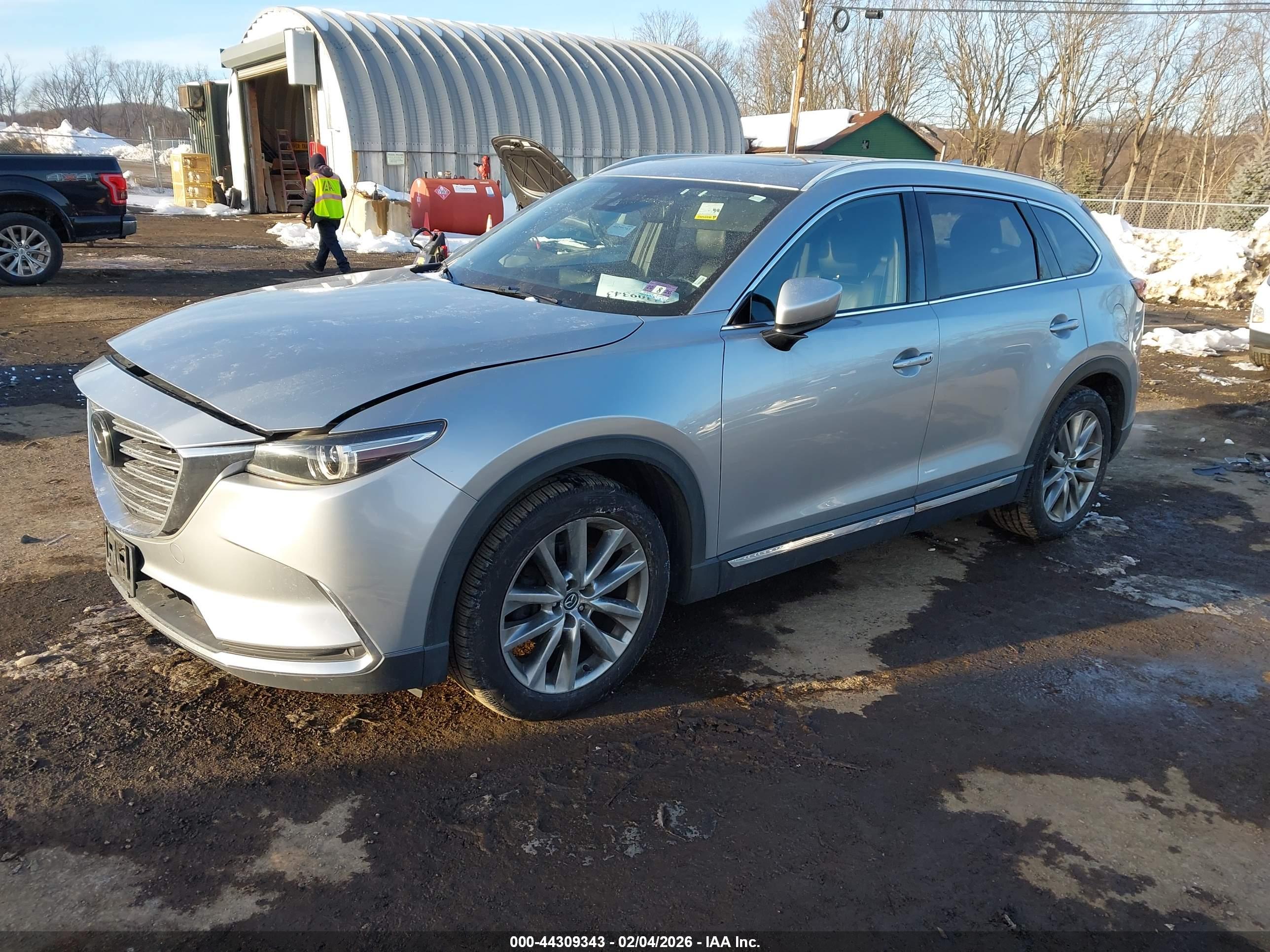 MAZDA CX-9 image 2