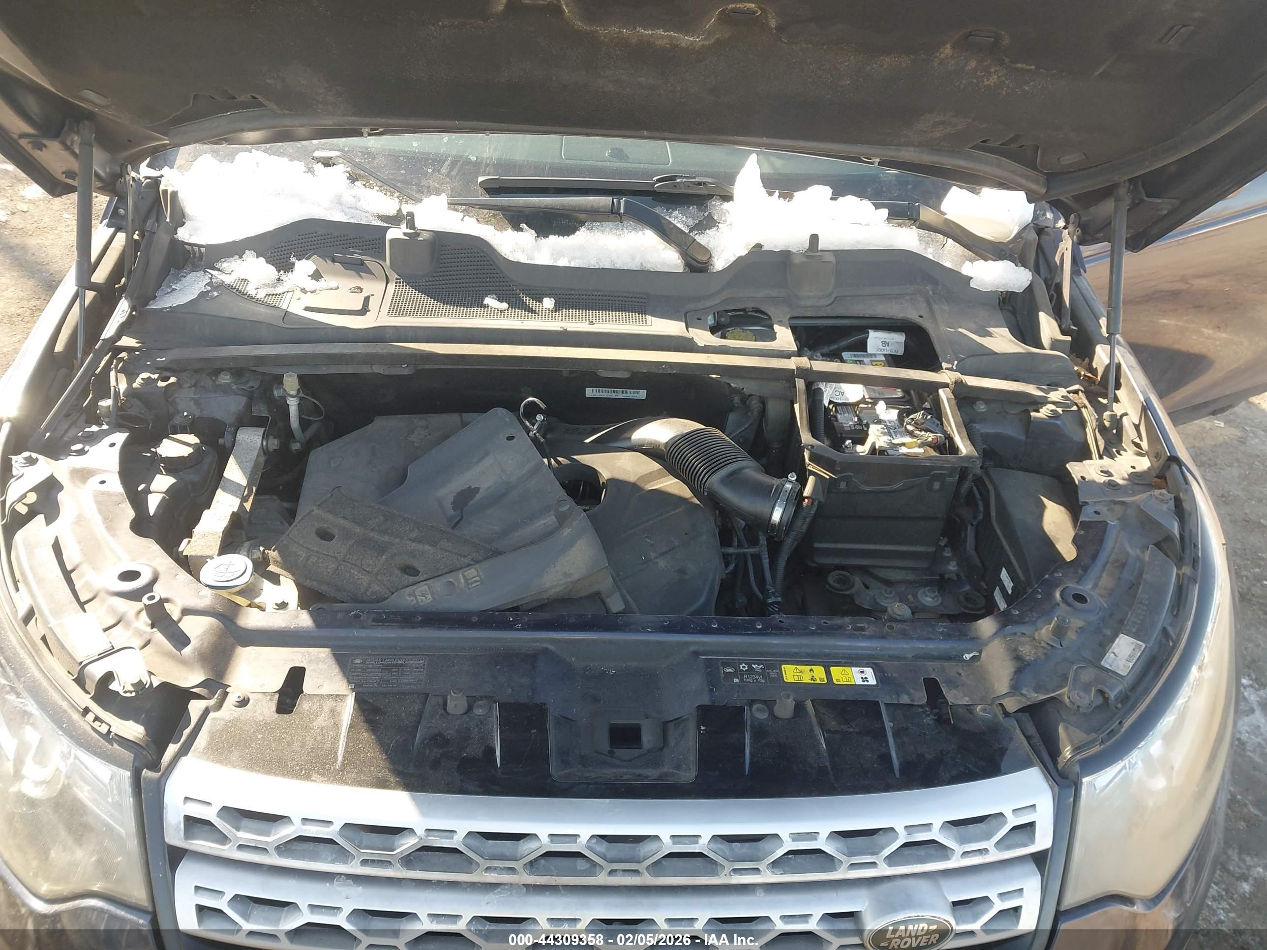 LAND ROVER image 10