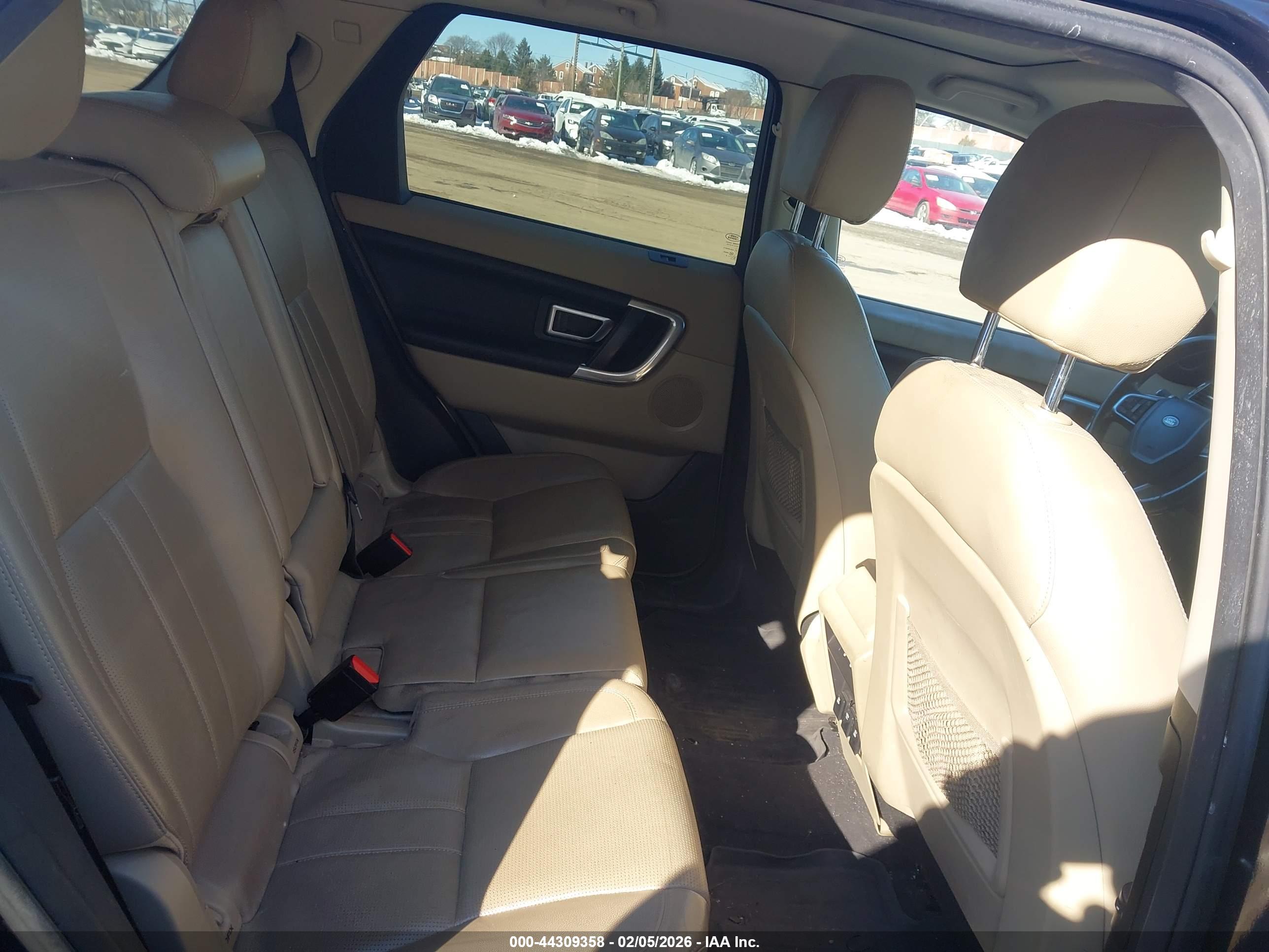 LAND ROVER image 8