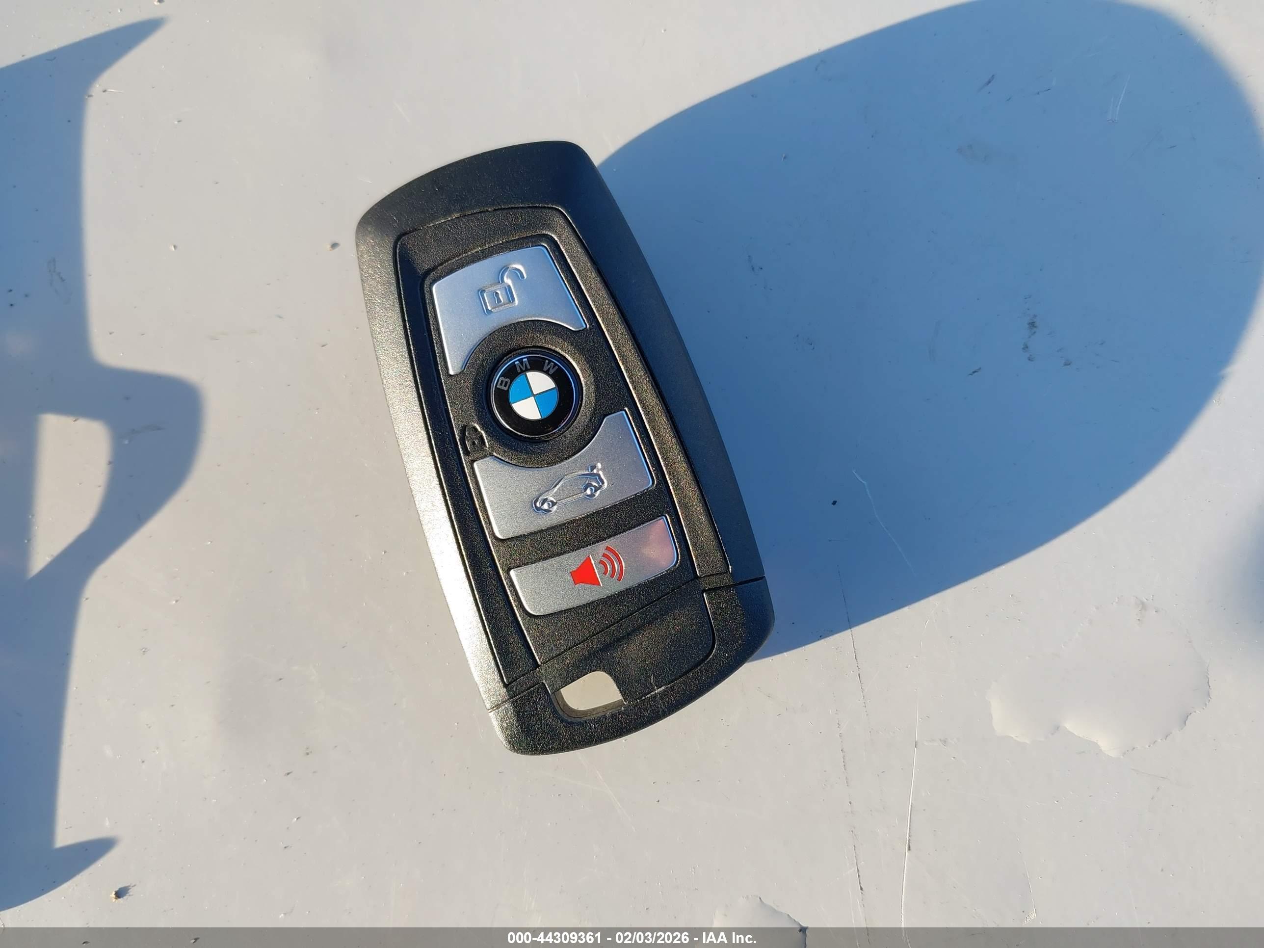 BMW 528I image 11