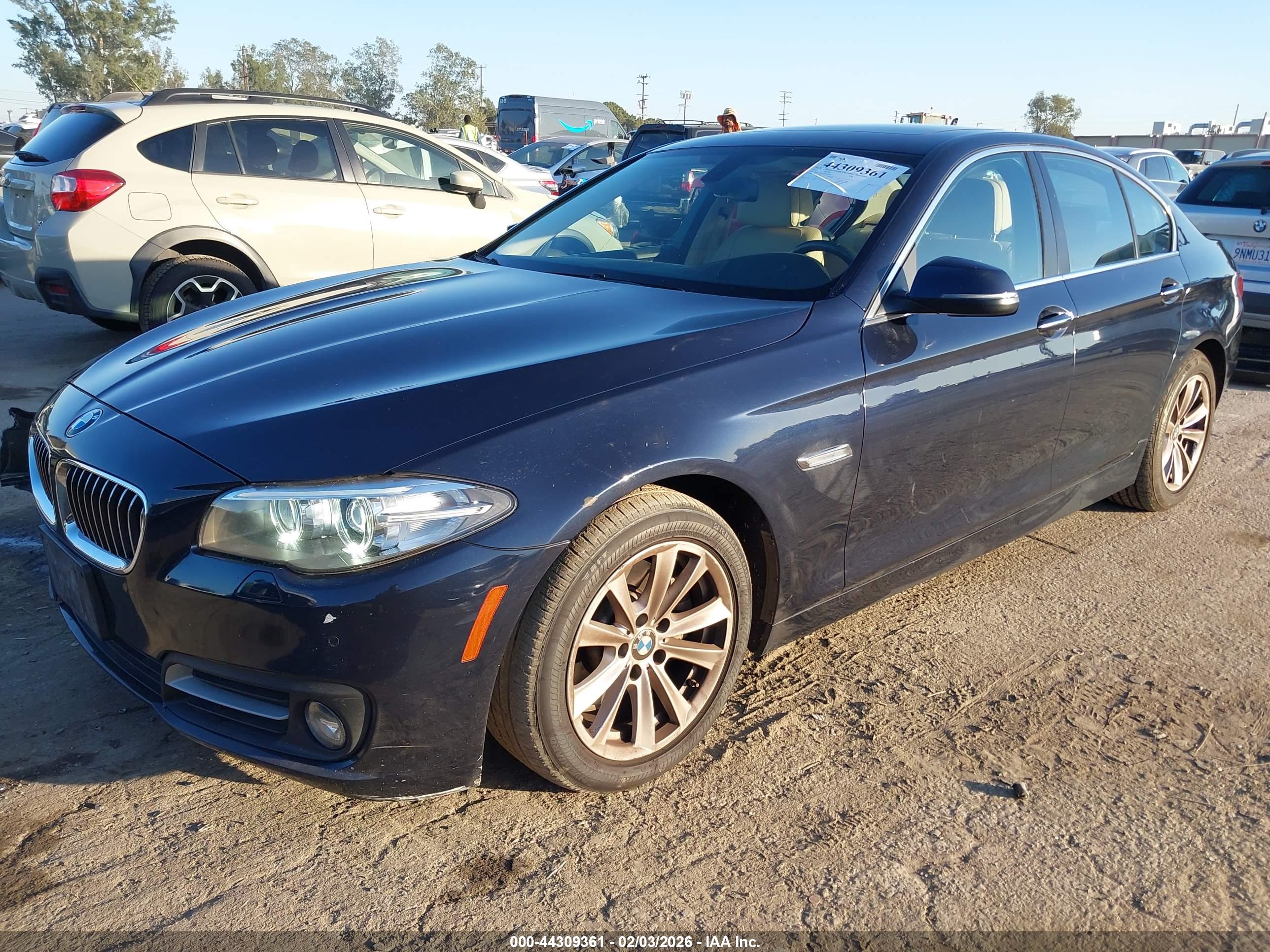 BMW 528I image 2