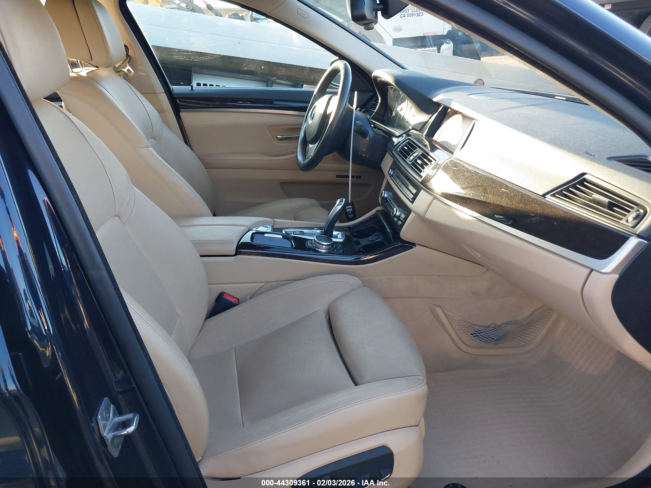 BMW 528I image 5