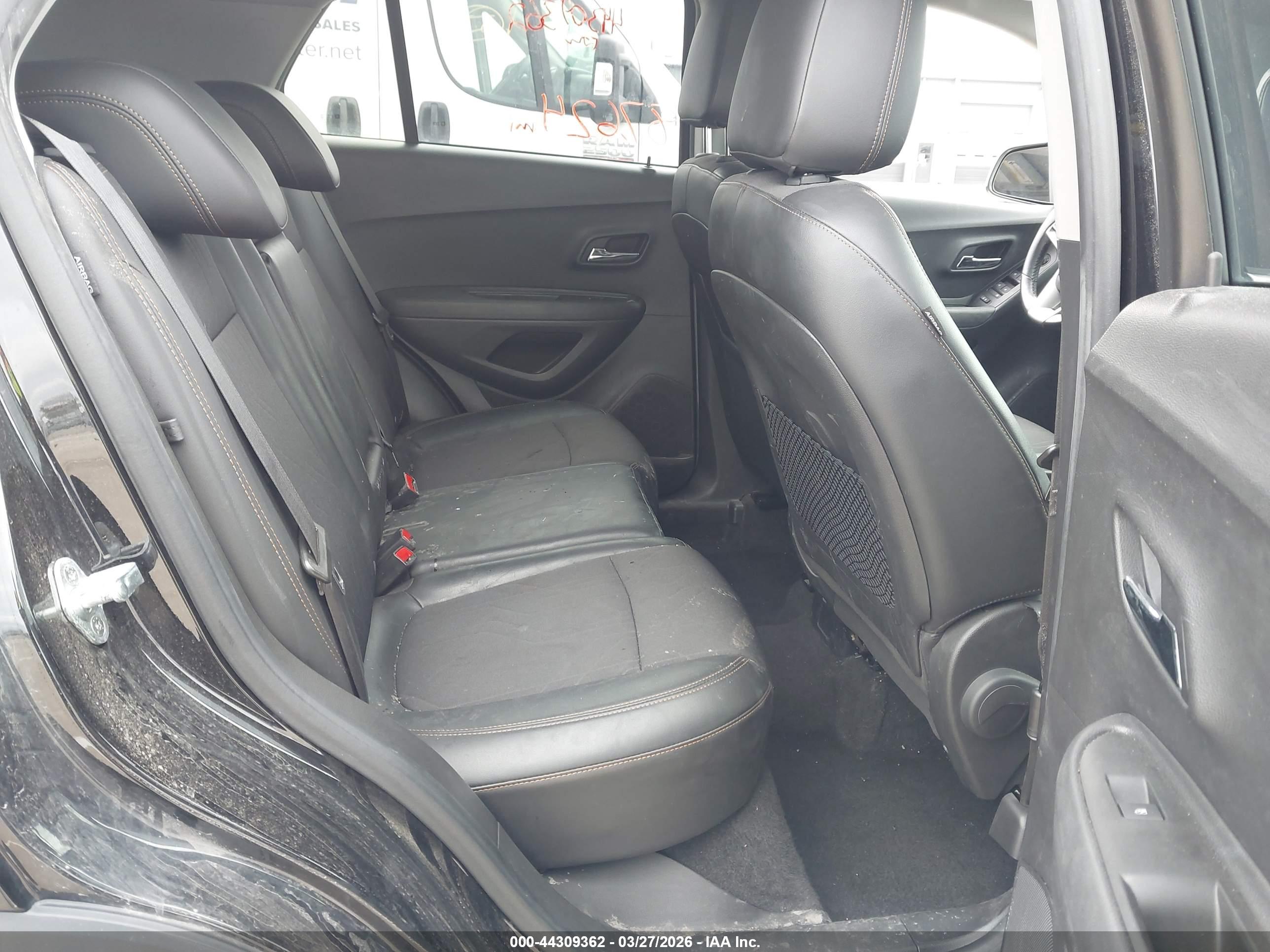 CHEVROLET TRAX image 8