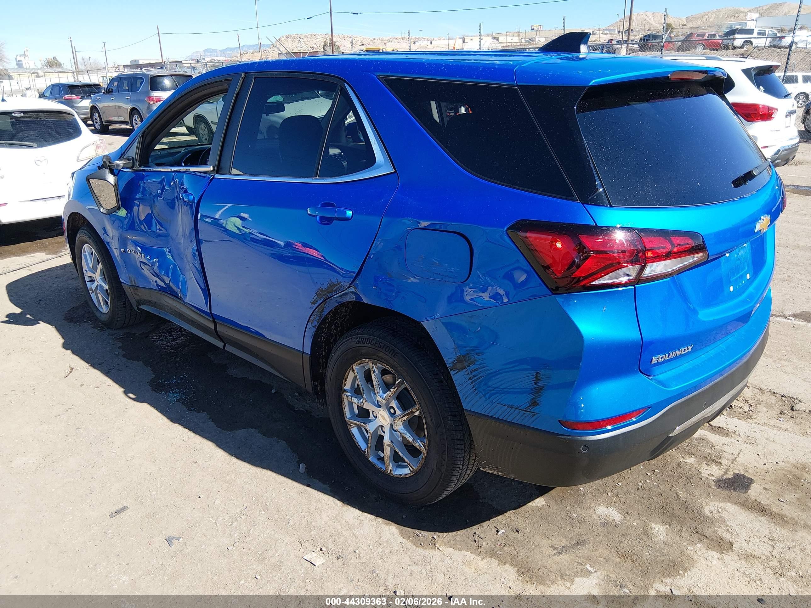 CHEVROLET EQUINOX image 3