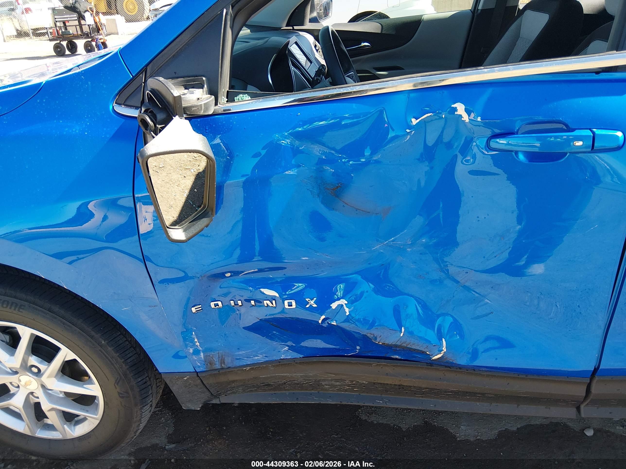 CHEVROLET EQUINOX image 6
