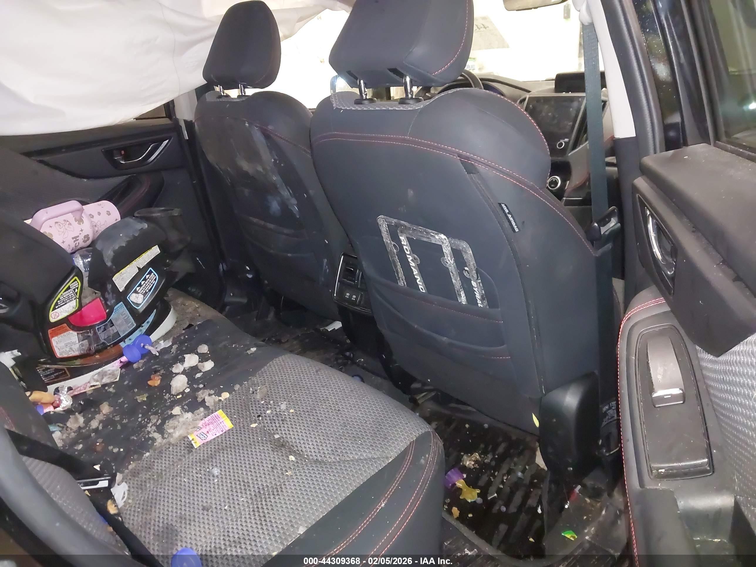 SUBARU FORESTER image 8