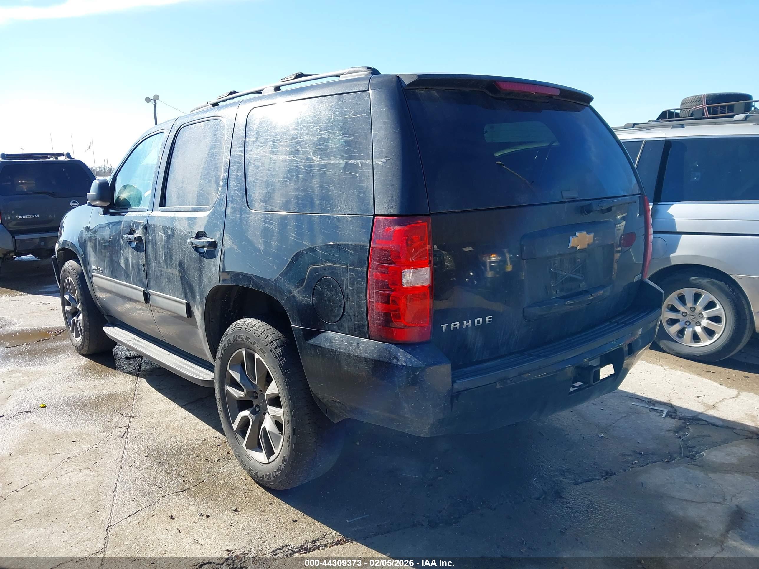 CHEVROLET TAHOE image 3