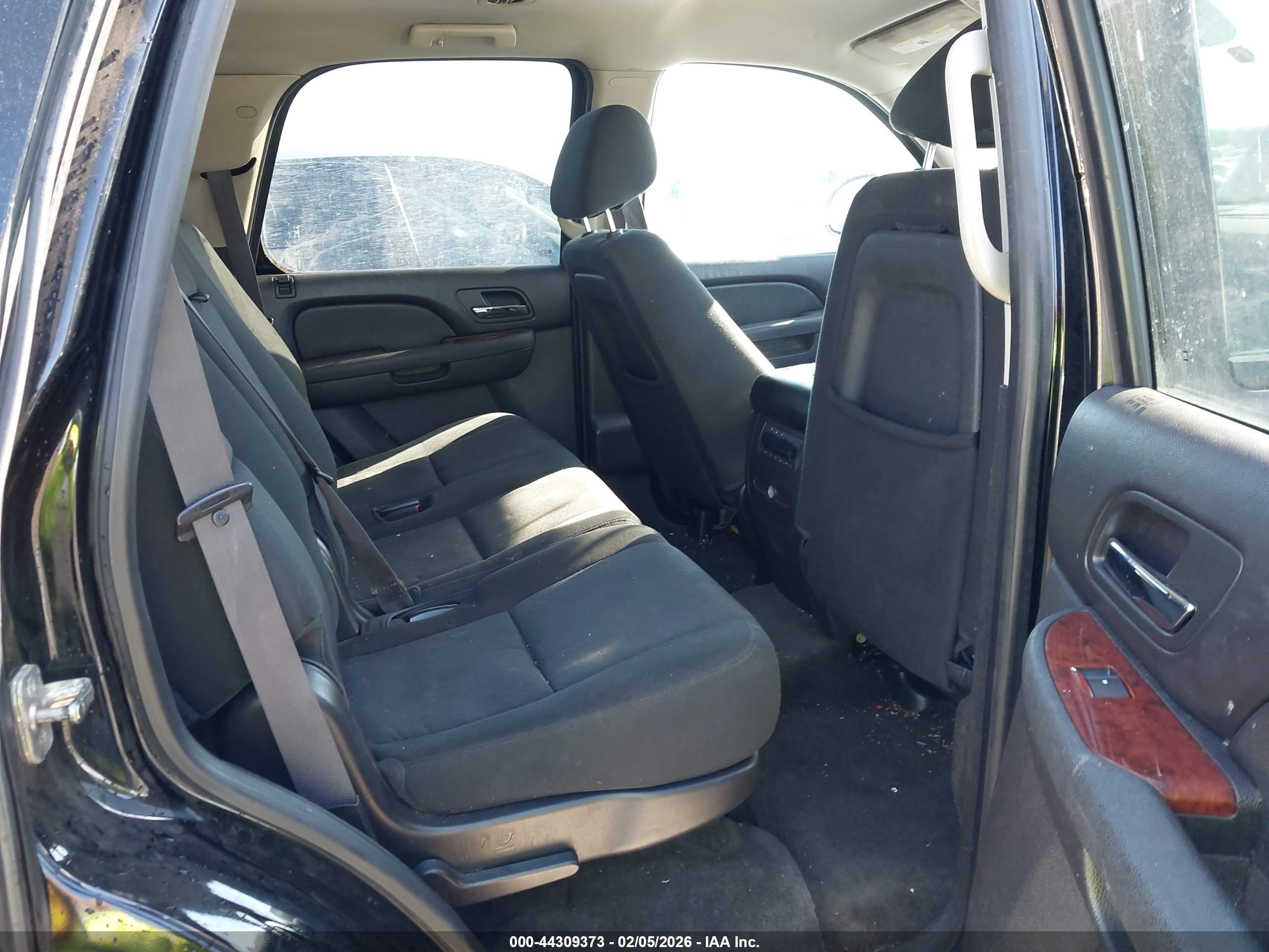CHEVROLET TAHOE image 8