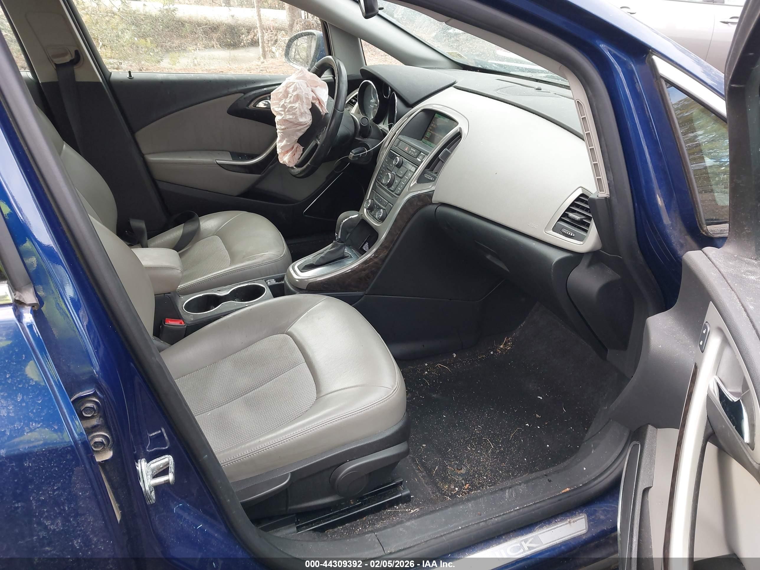 BUICK VERANO image 5