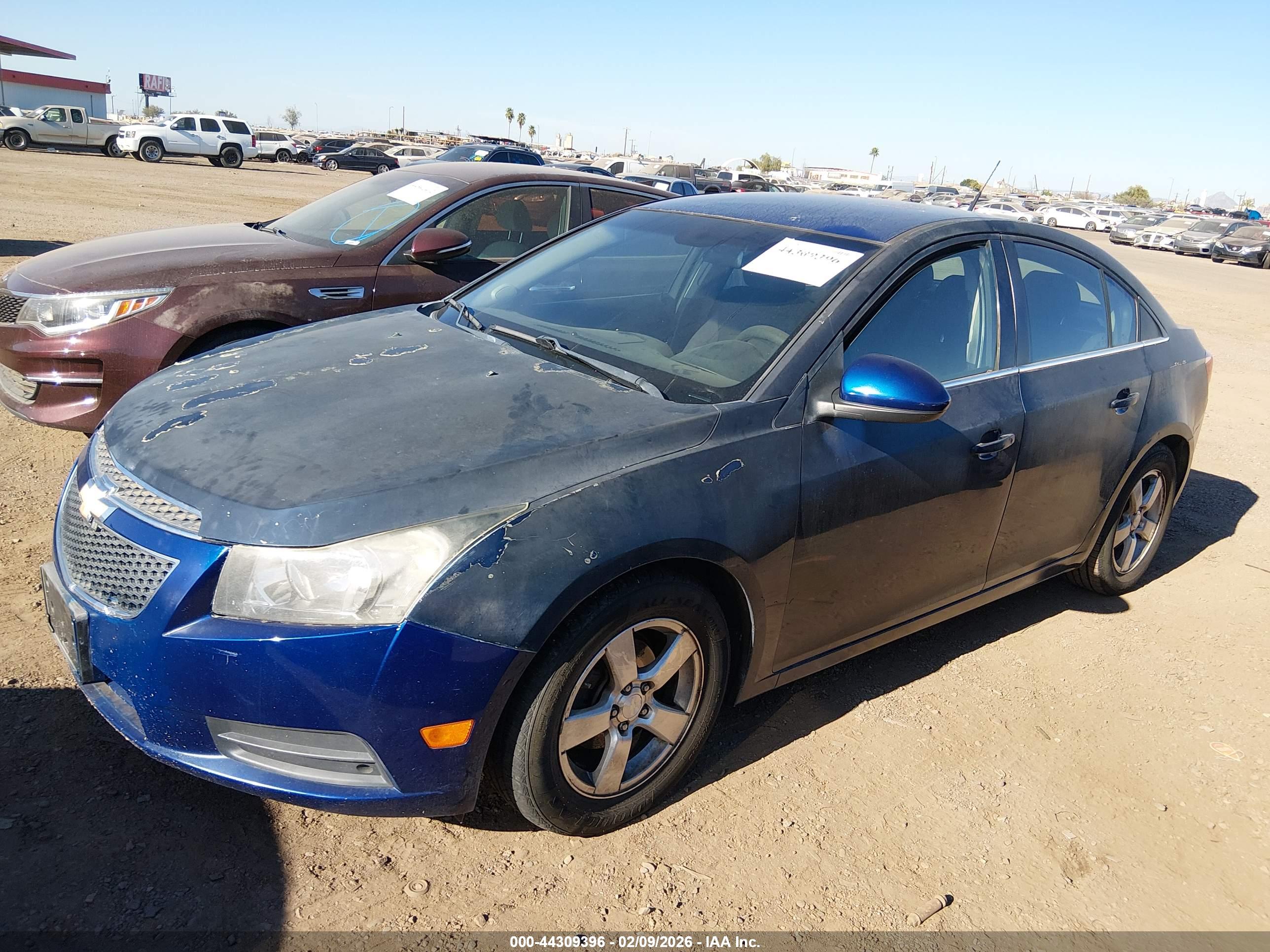 CHEVROLET CRUZE image 2
