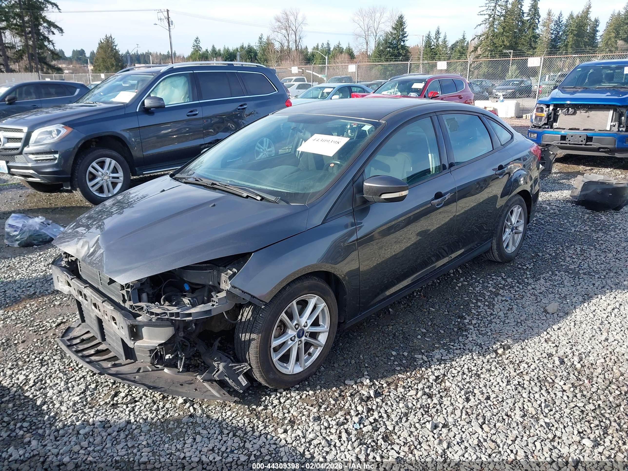 FORD FOCUS image 2