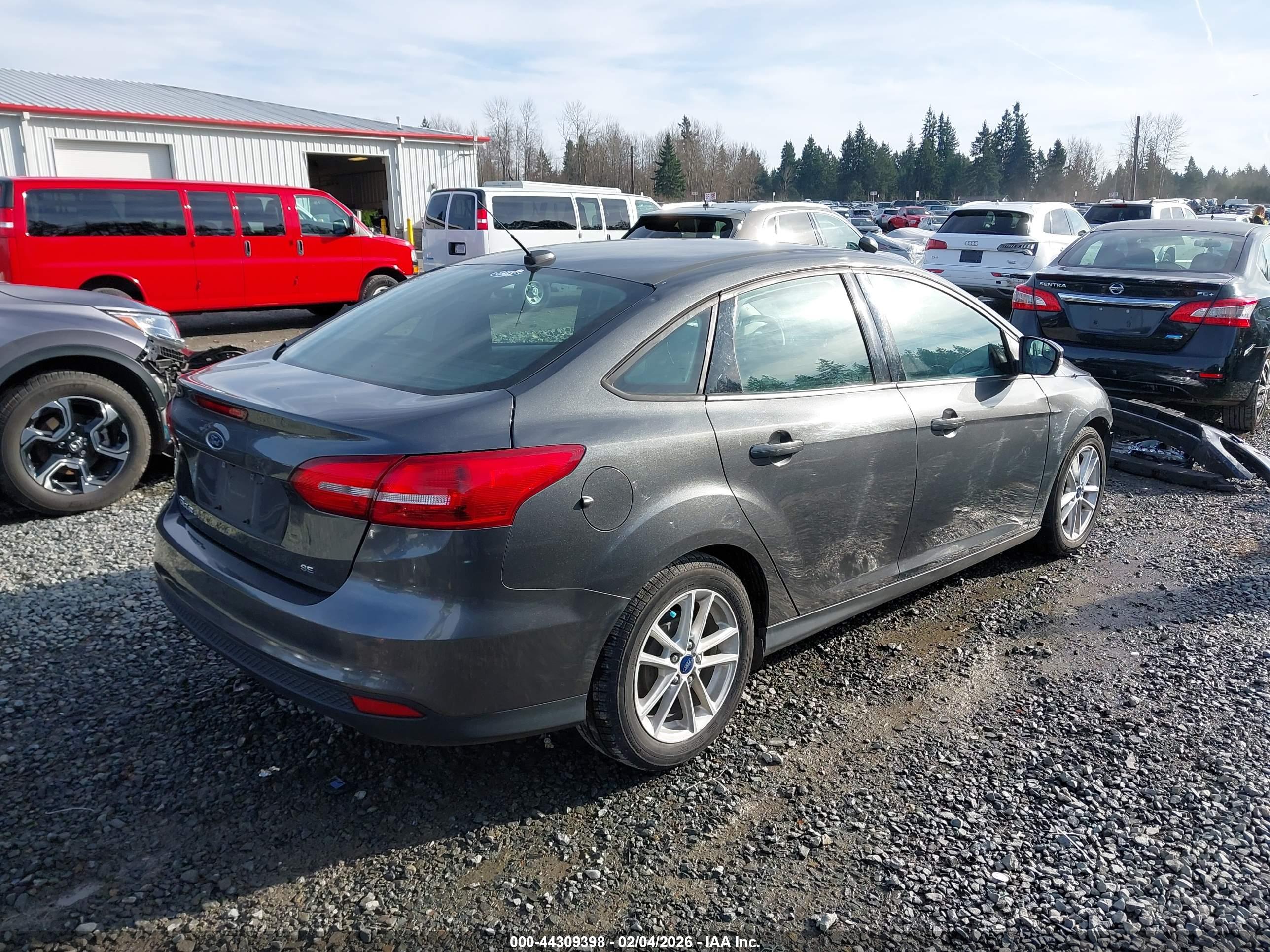 FORD FOCUS image 4