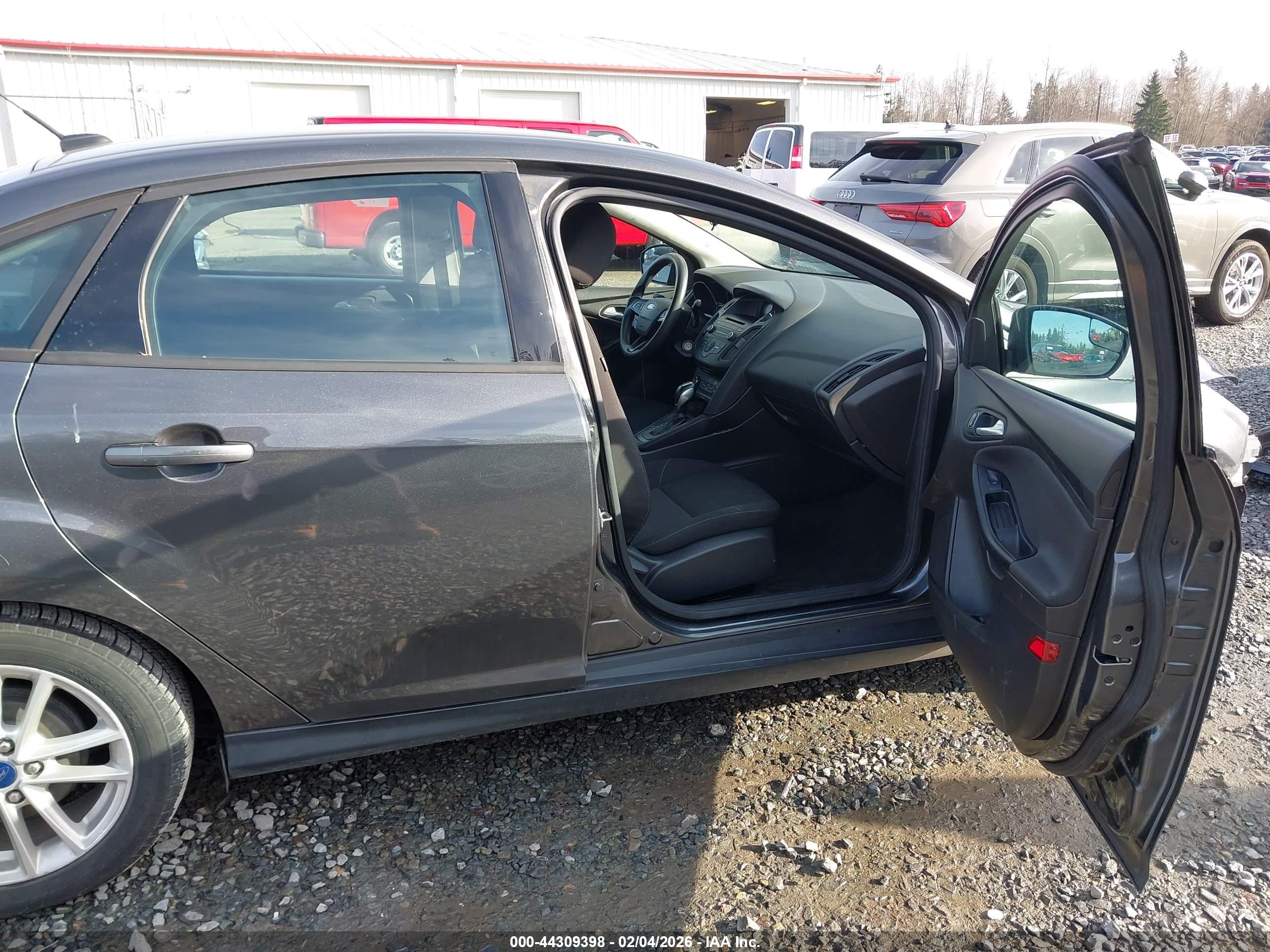 FORD FOCUS image 5