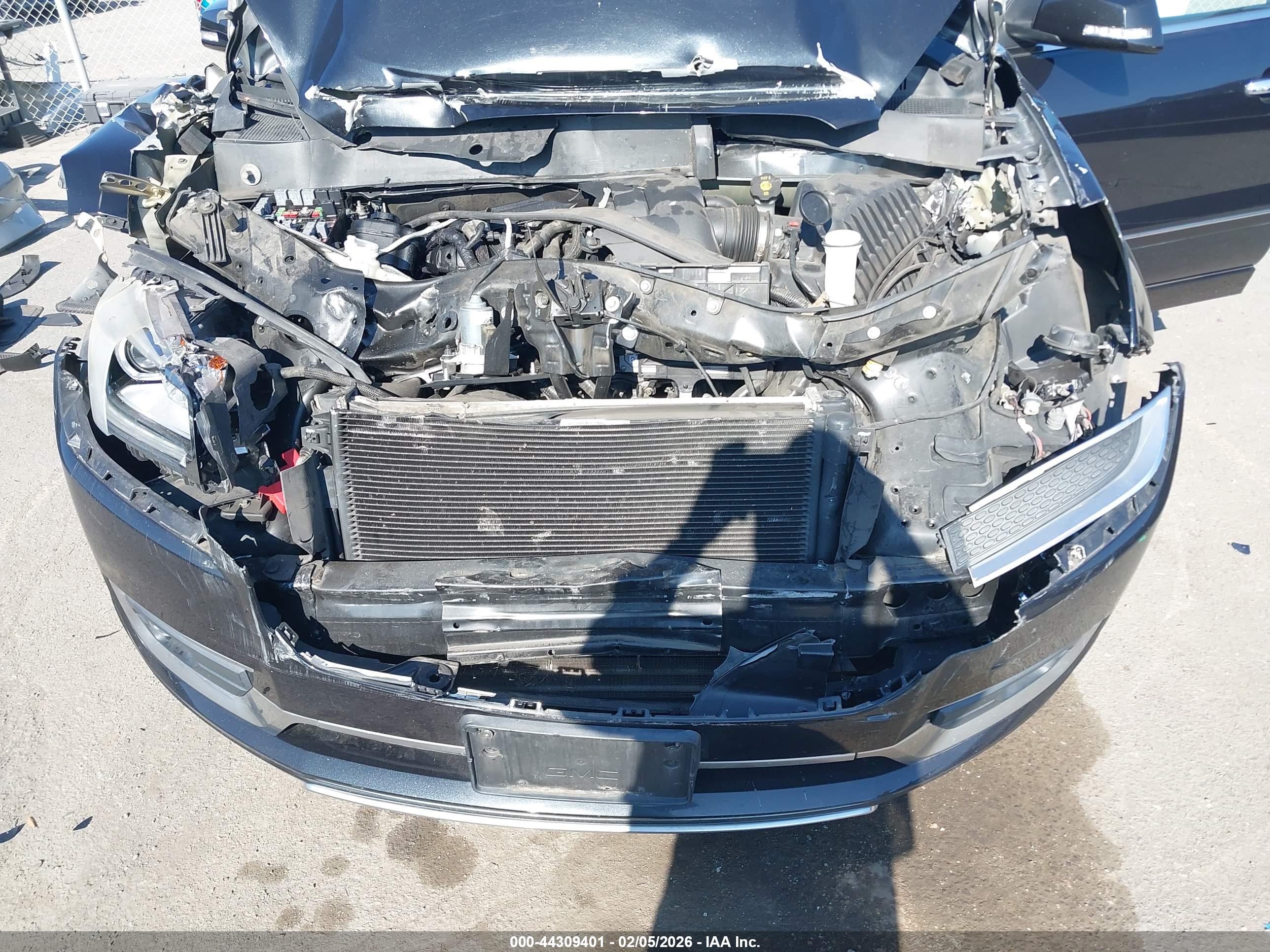 GMC ACADIA image 10