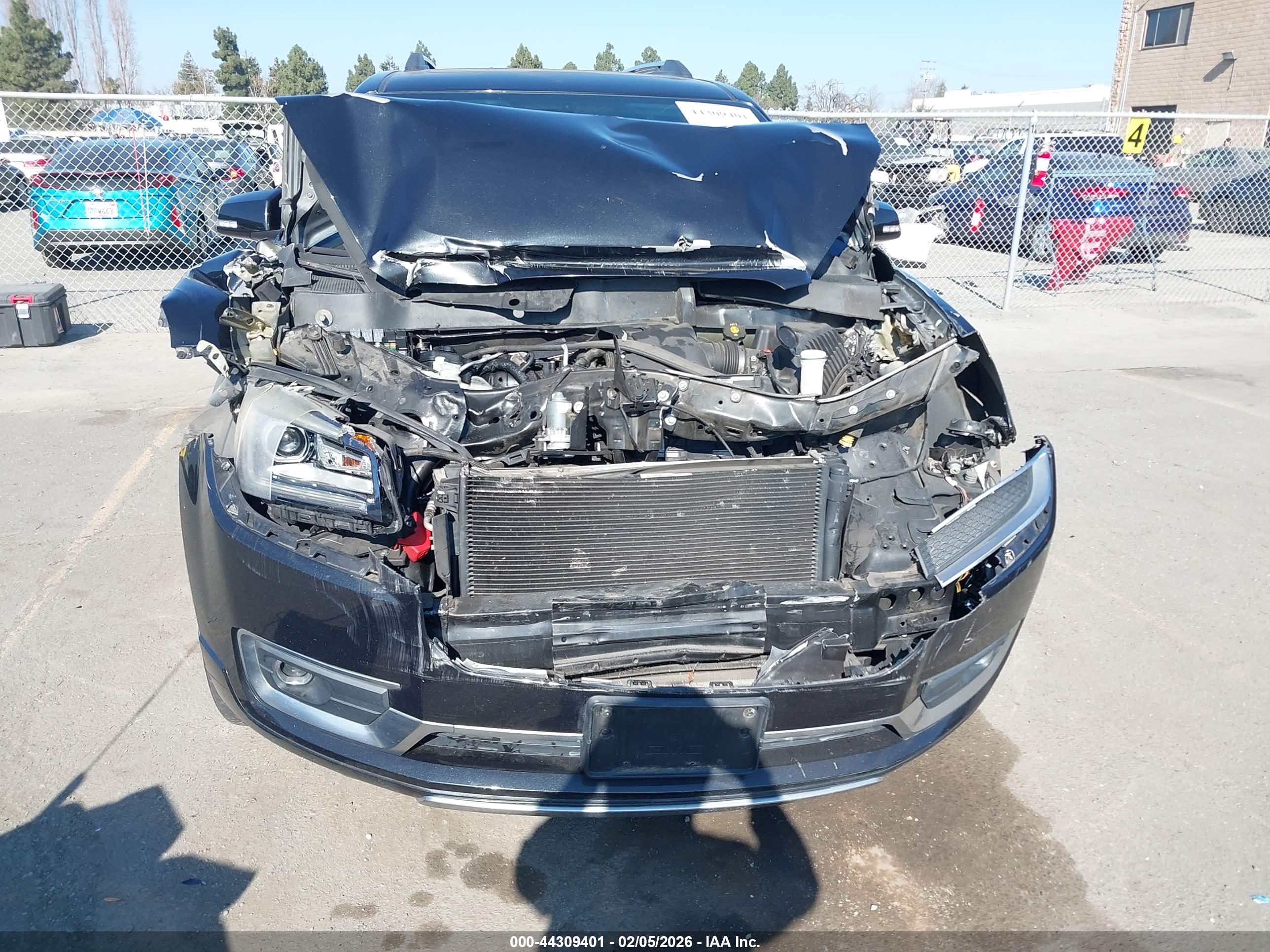 GMC ACADIA image 6