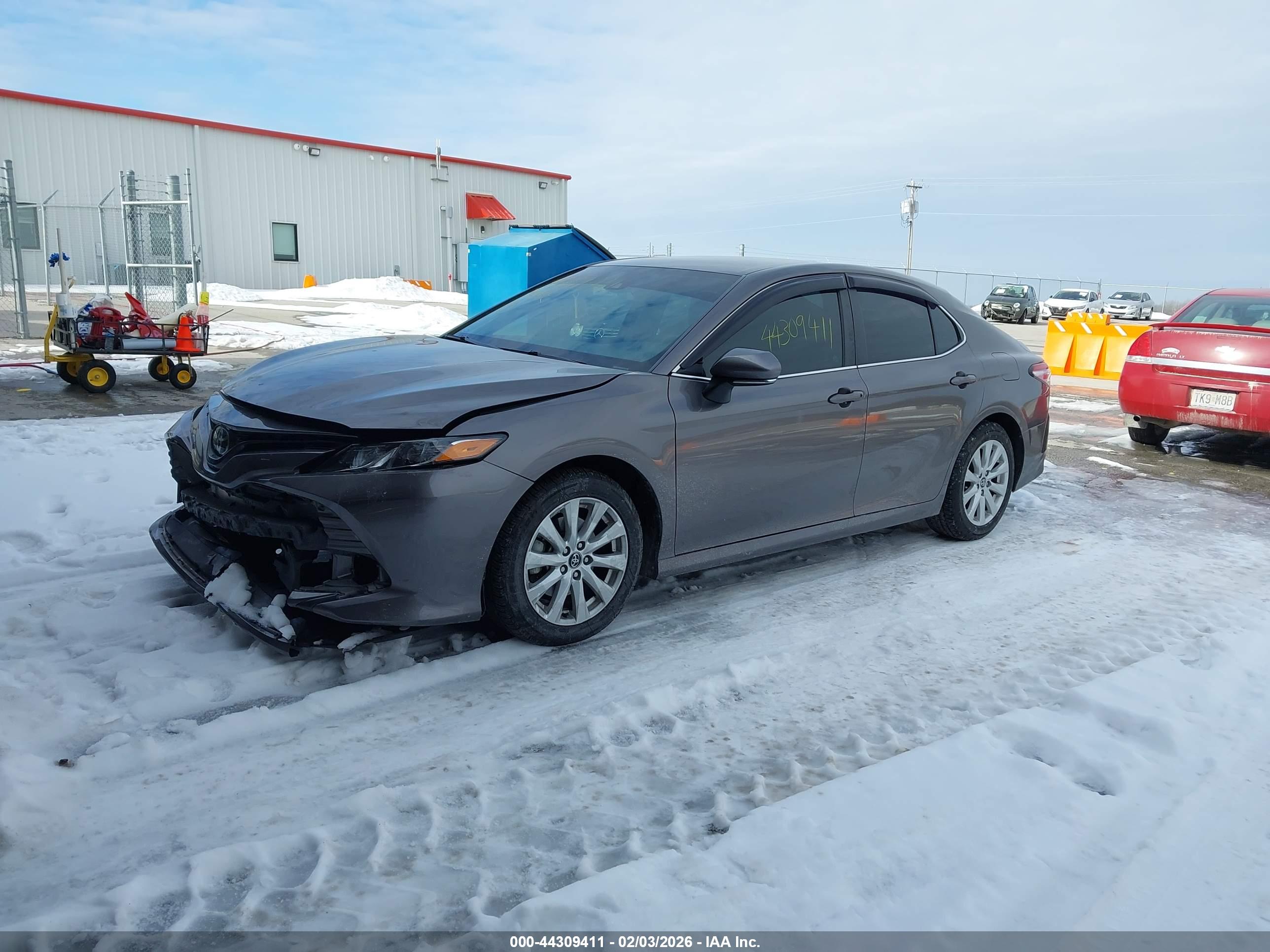 TOYOTA CAMRY image 2